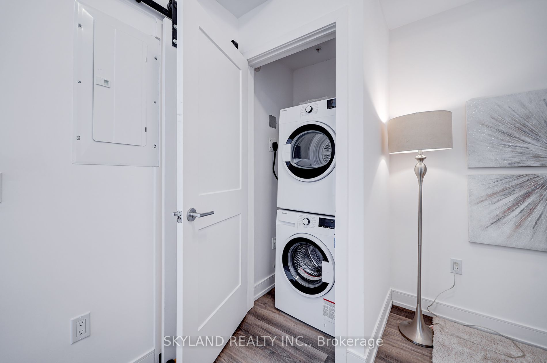 57 Finch Ave W, #41