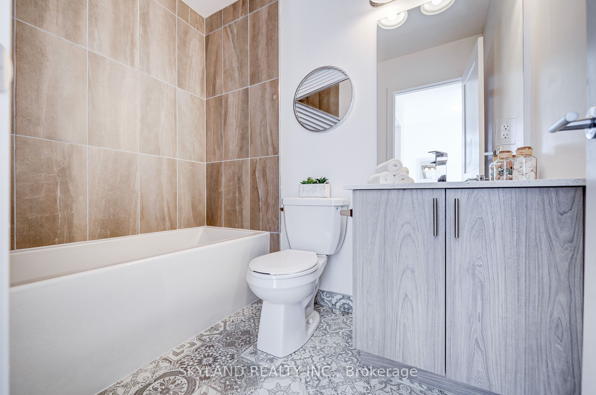 57 Finch Ave W, #41