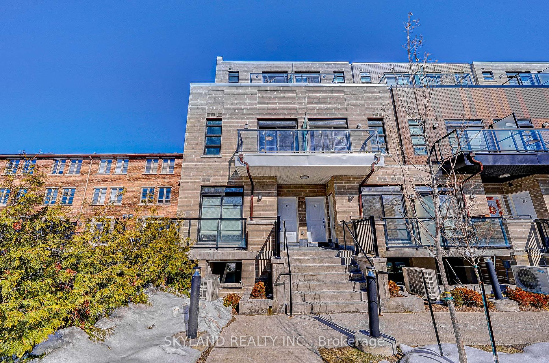 57 Finch Ave W, #41