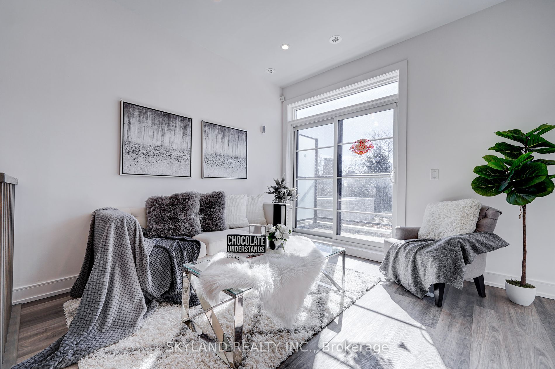 57 Finch Ave W, #41