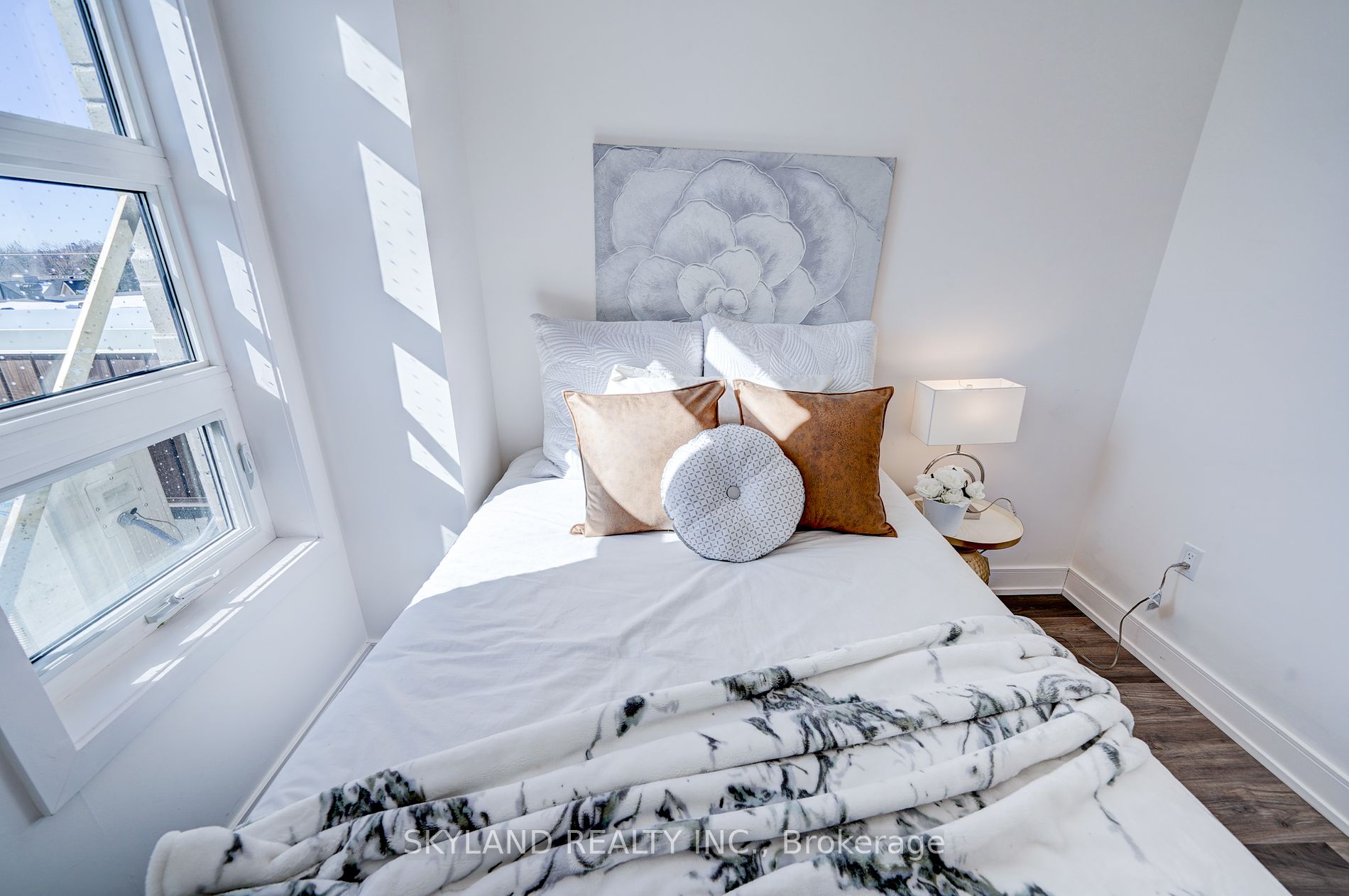 57 Finch Ave W, #41