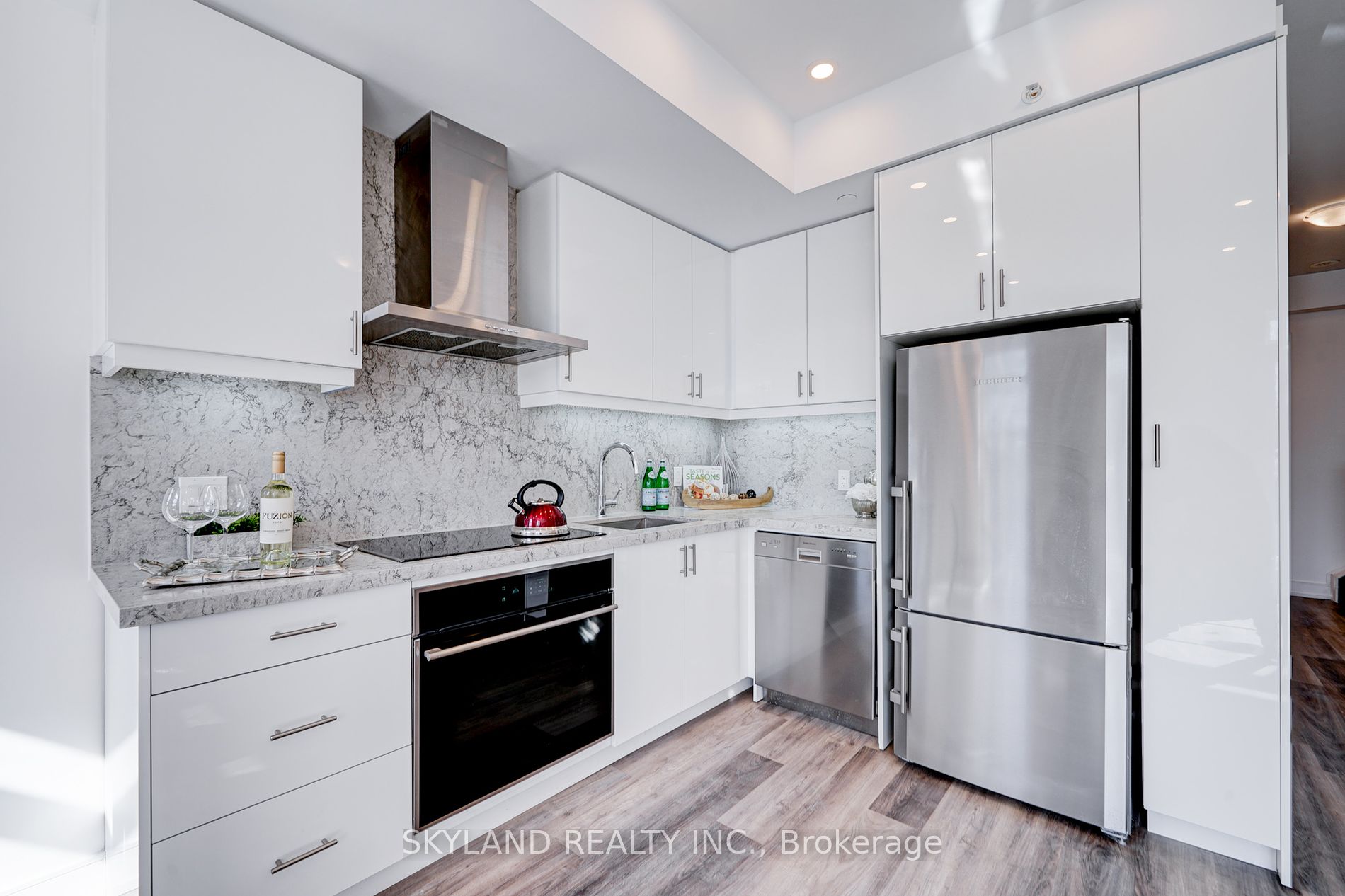 57 Finch Ave W, #41