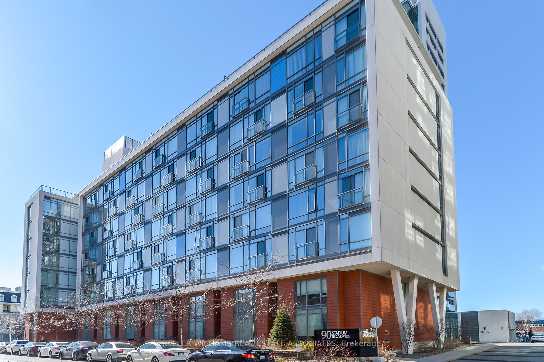 90 Stadium Rd, #1002