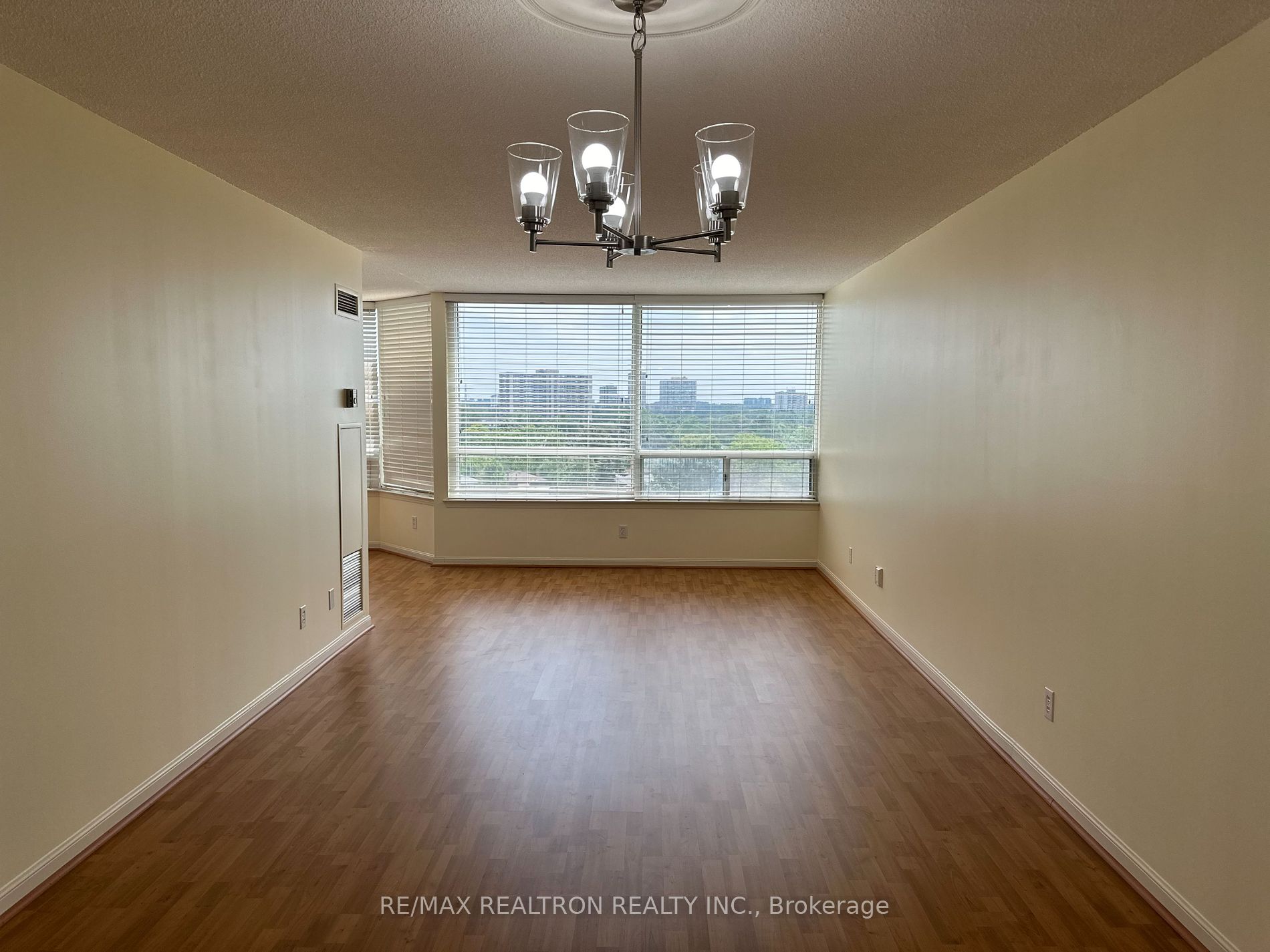 1121 Steeles Avenue W, #802