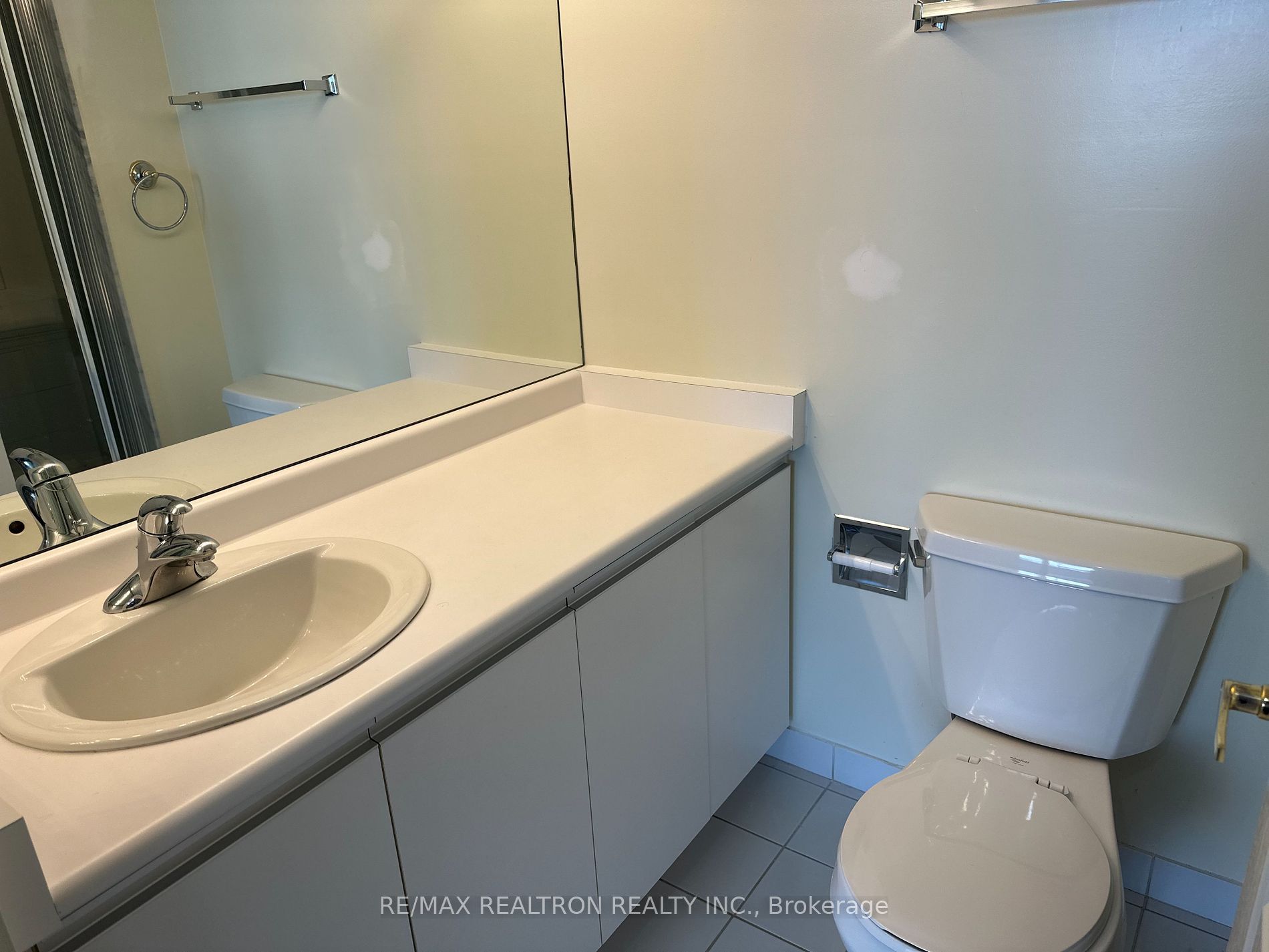 1121 Steeles Avenue W, #802