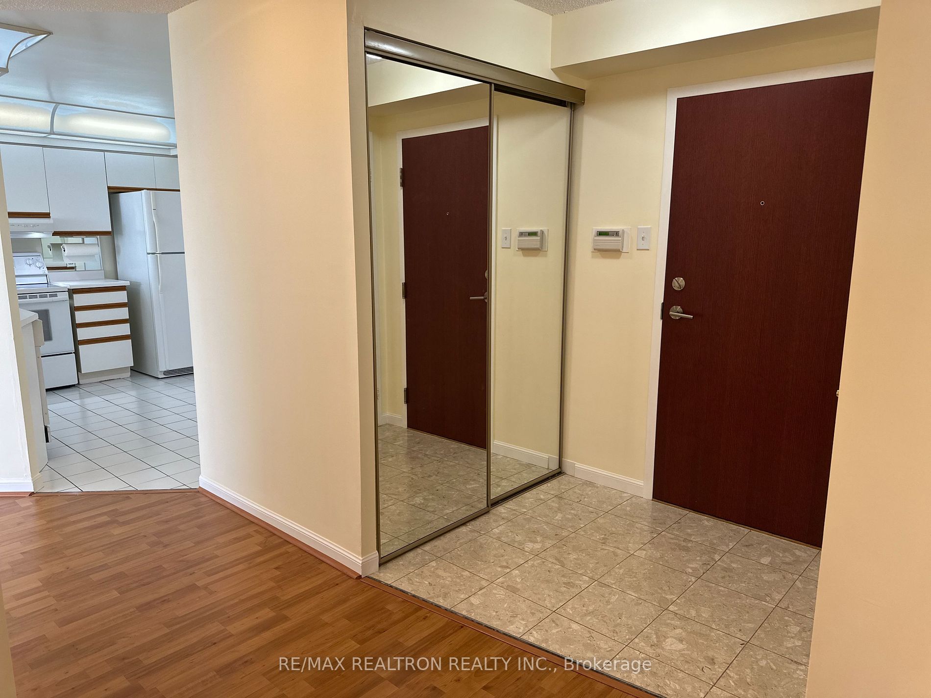 1121 Steeles Avenue W, #802