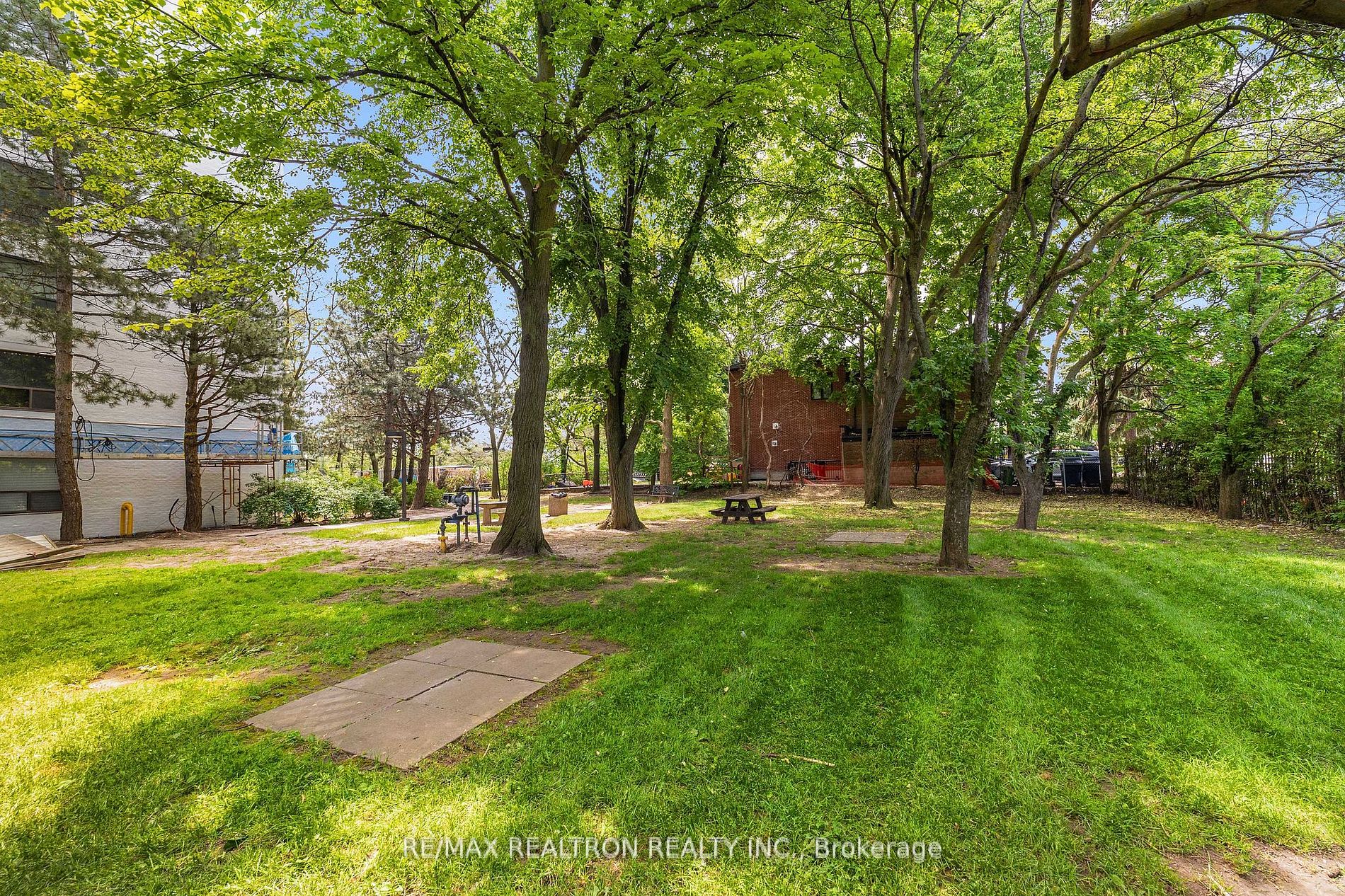 3000 Bathurst St, #706