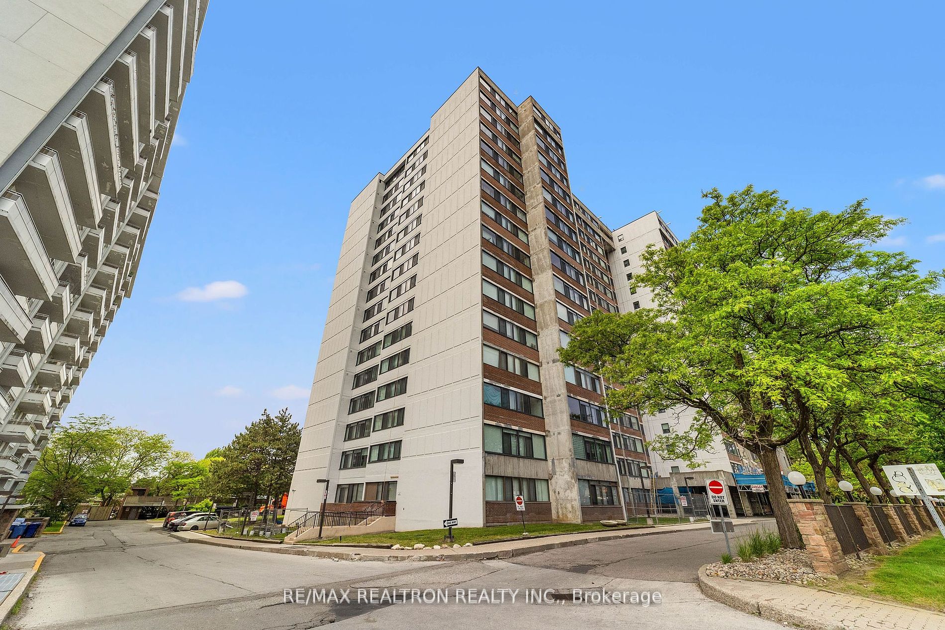 3000 Bathurst St, #706