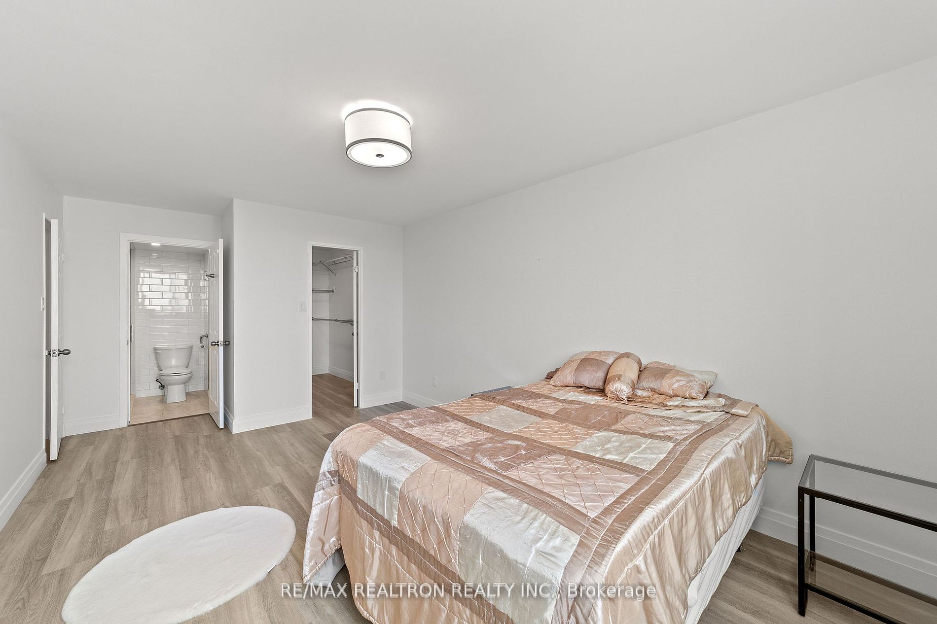 3000 Bathurst St, #706