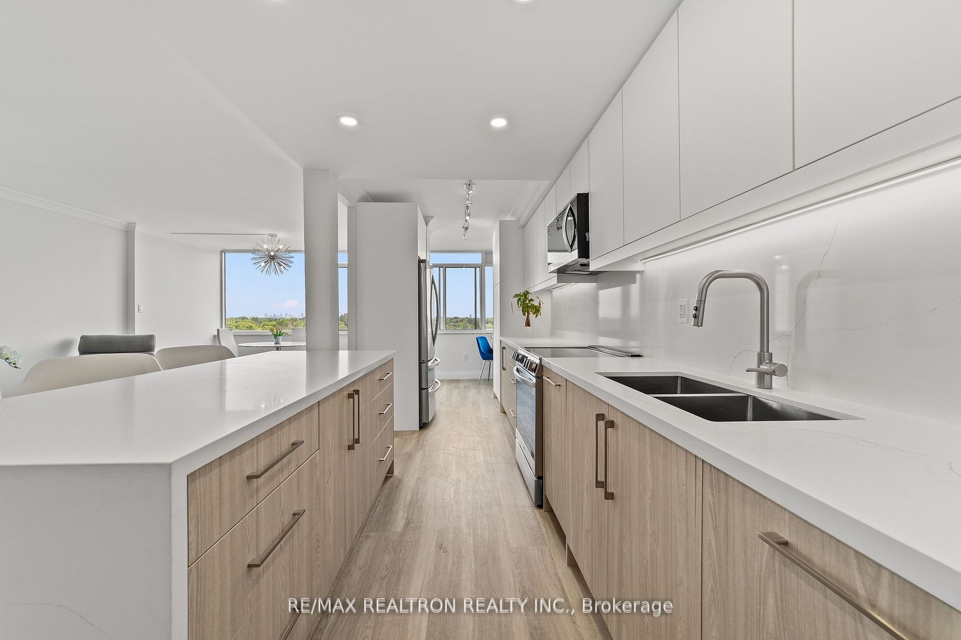 3000 Bathurst St, #706