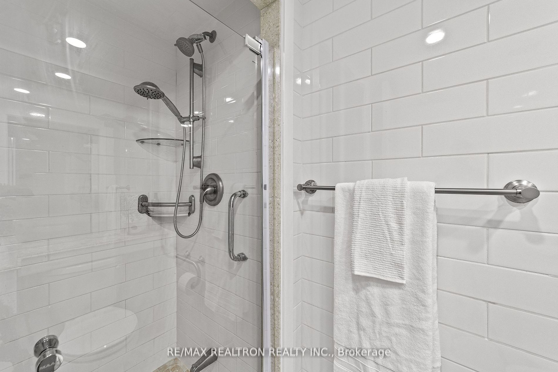 3000 Bathurst St, #706