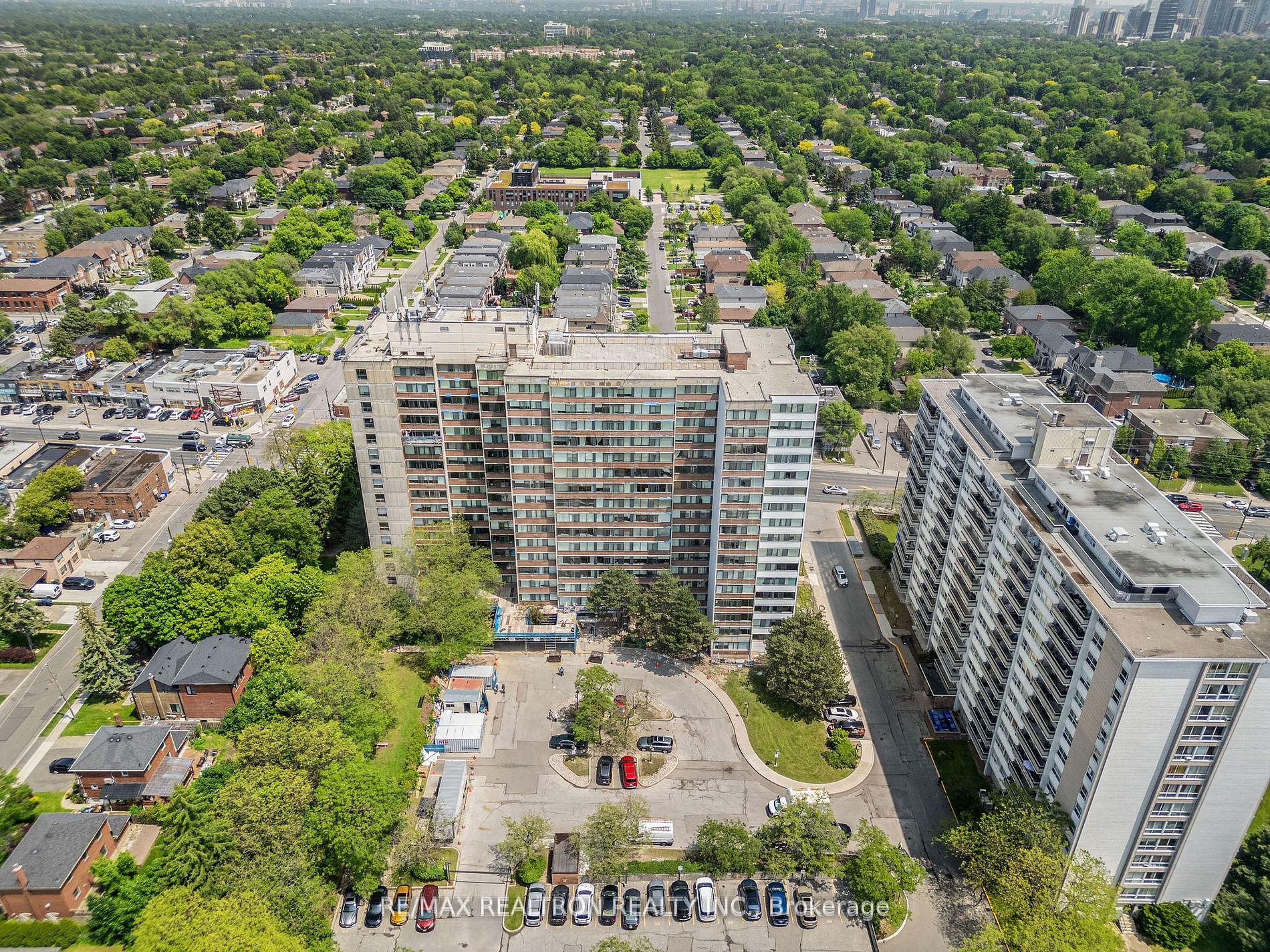 3000 Bathurst St, #706