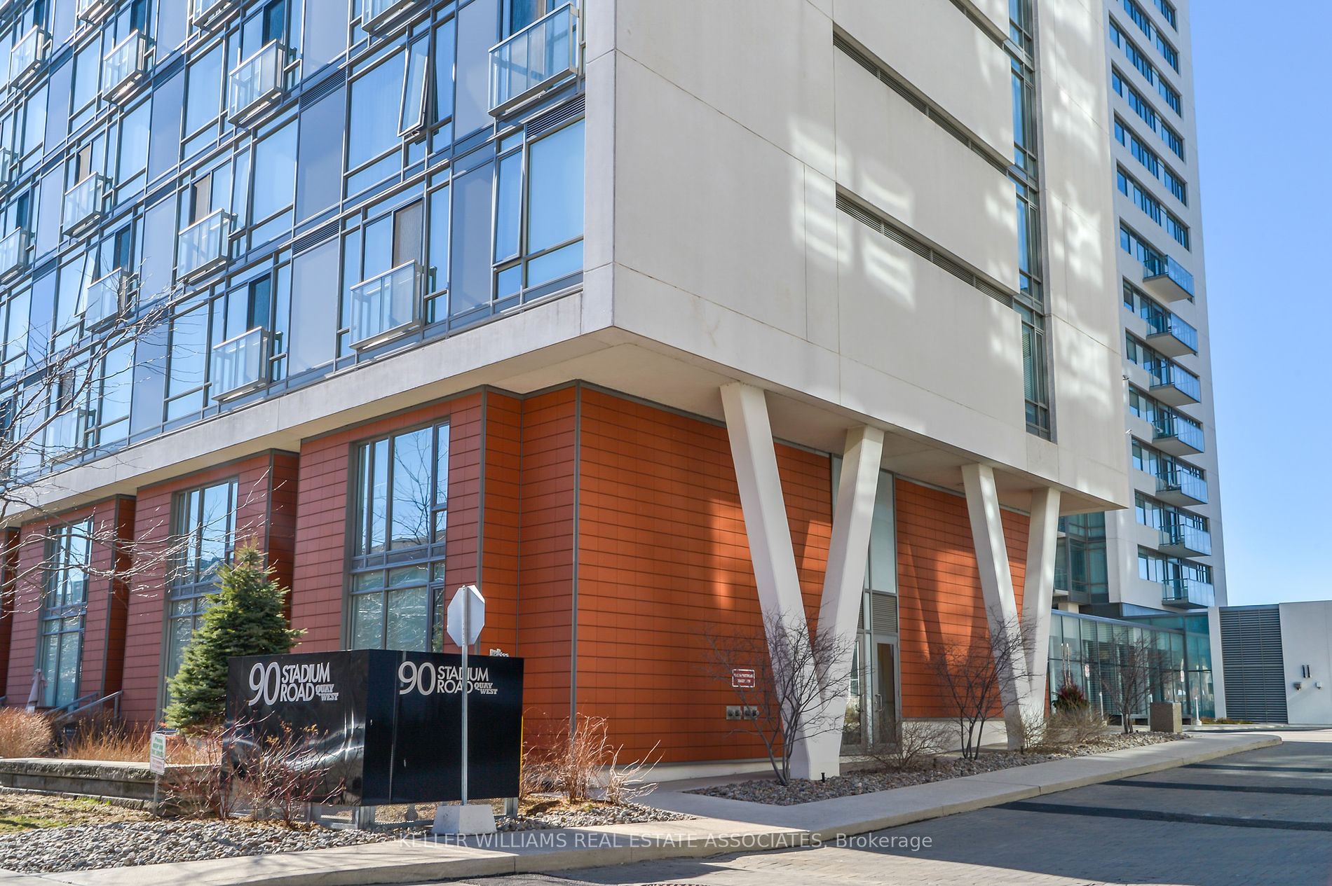 90 Stadium Rd, #1002