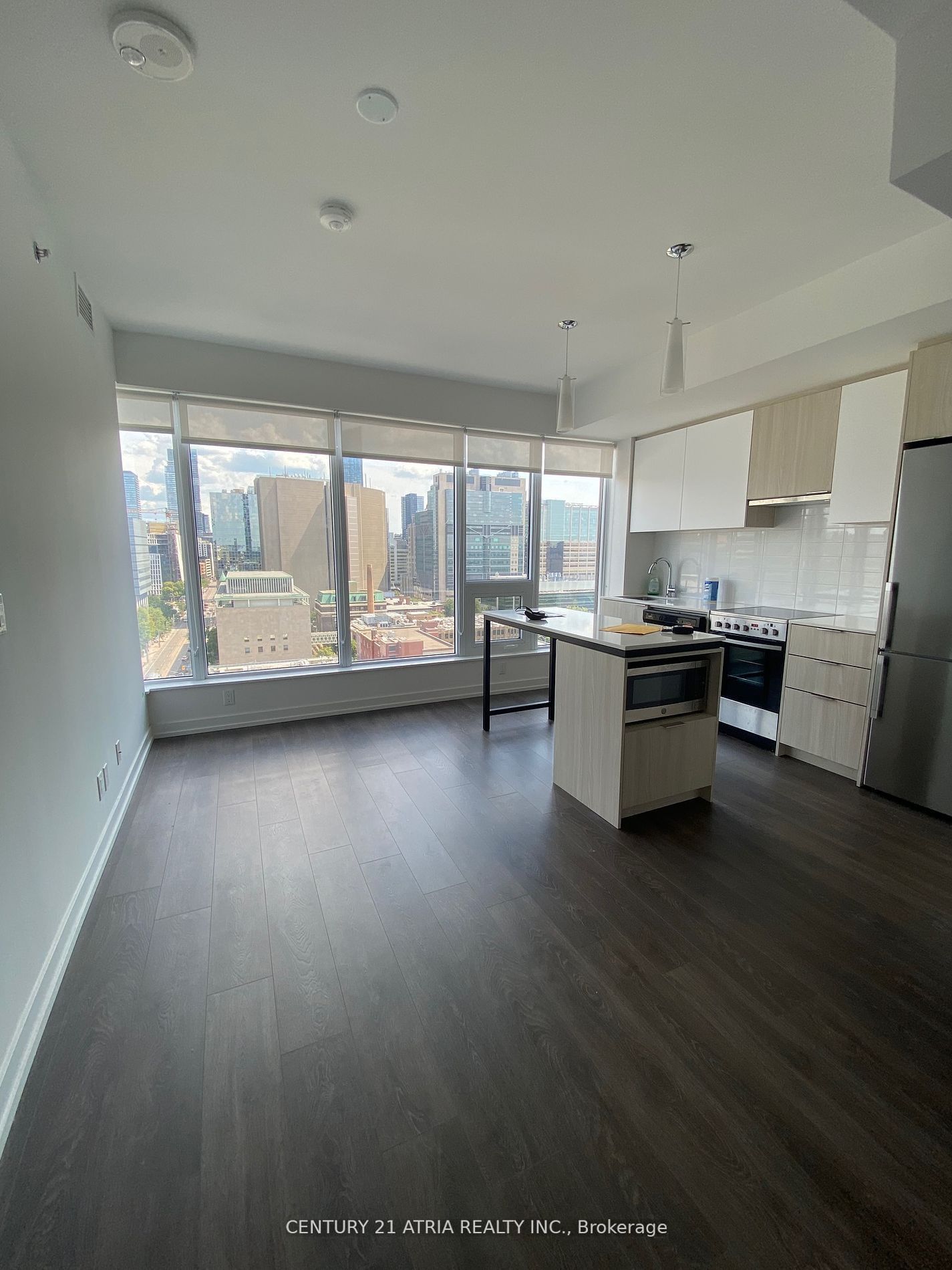 203 College St, #1307