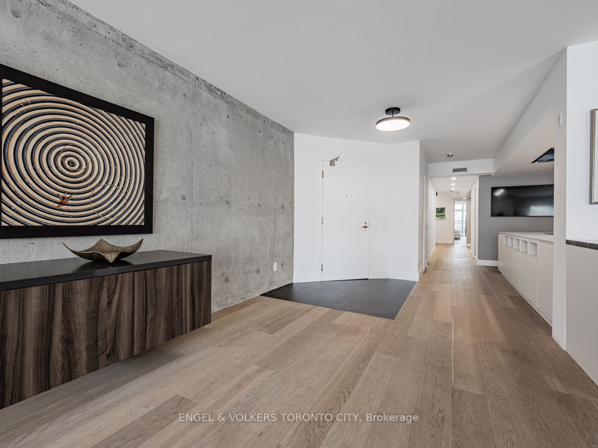 159 Frederick St, #902