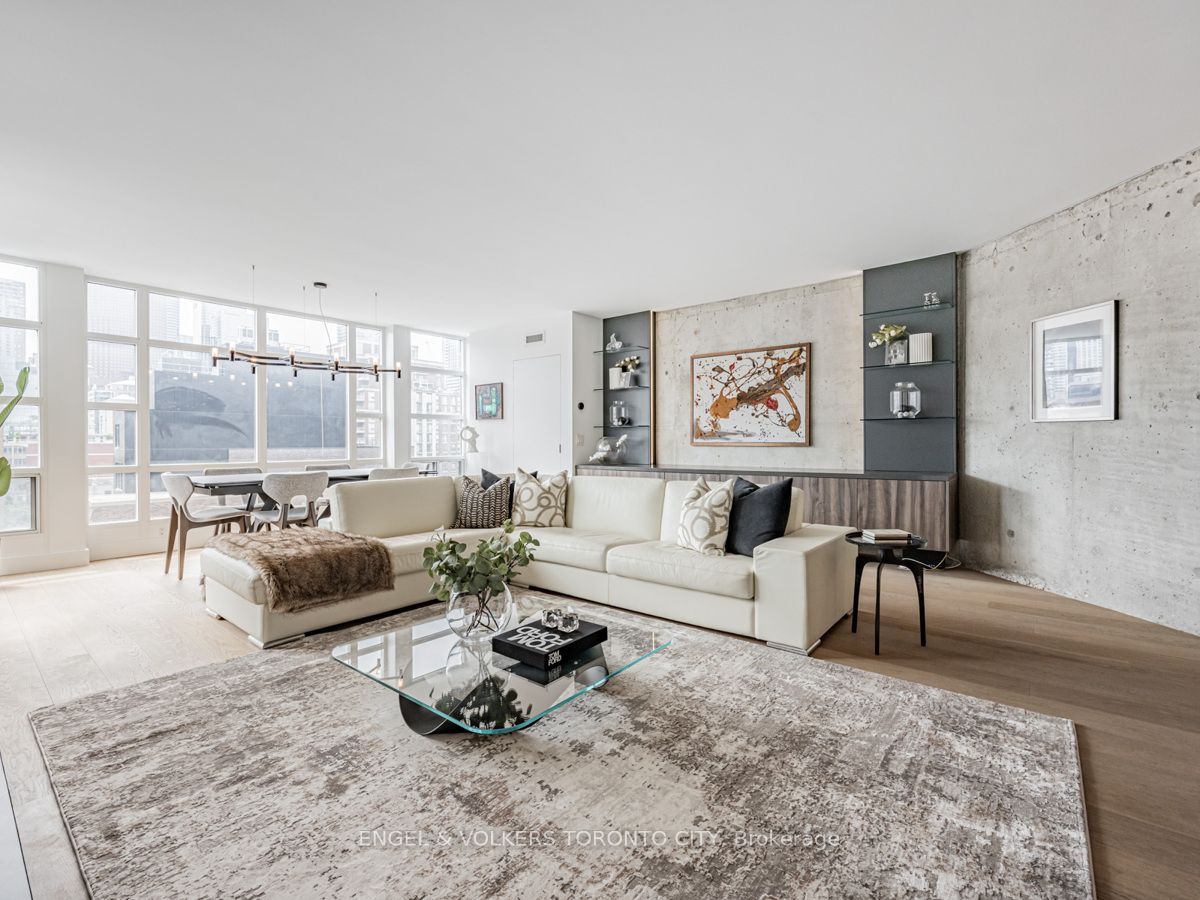 159 Frederick St, #902