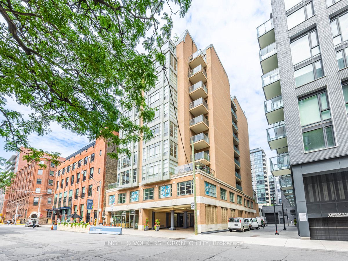 159 Frederick St, #902