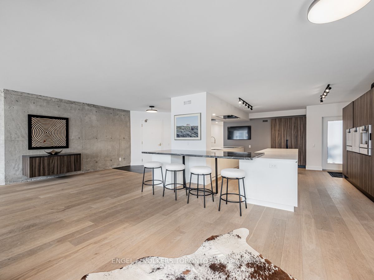 159 Frederick St, #902