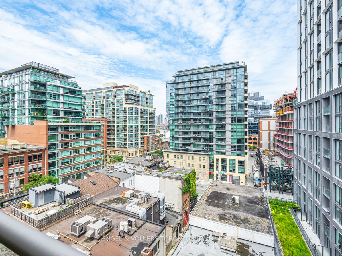 159 Frederick St, #902