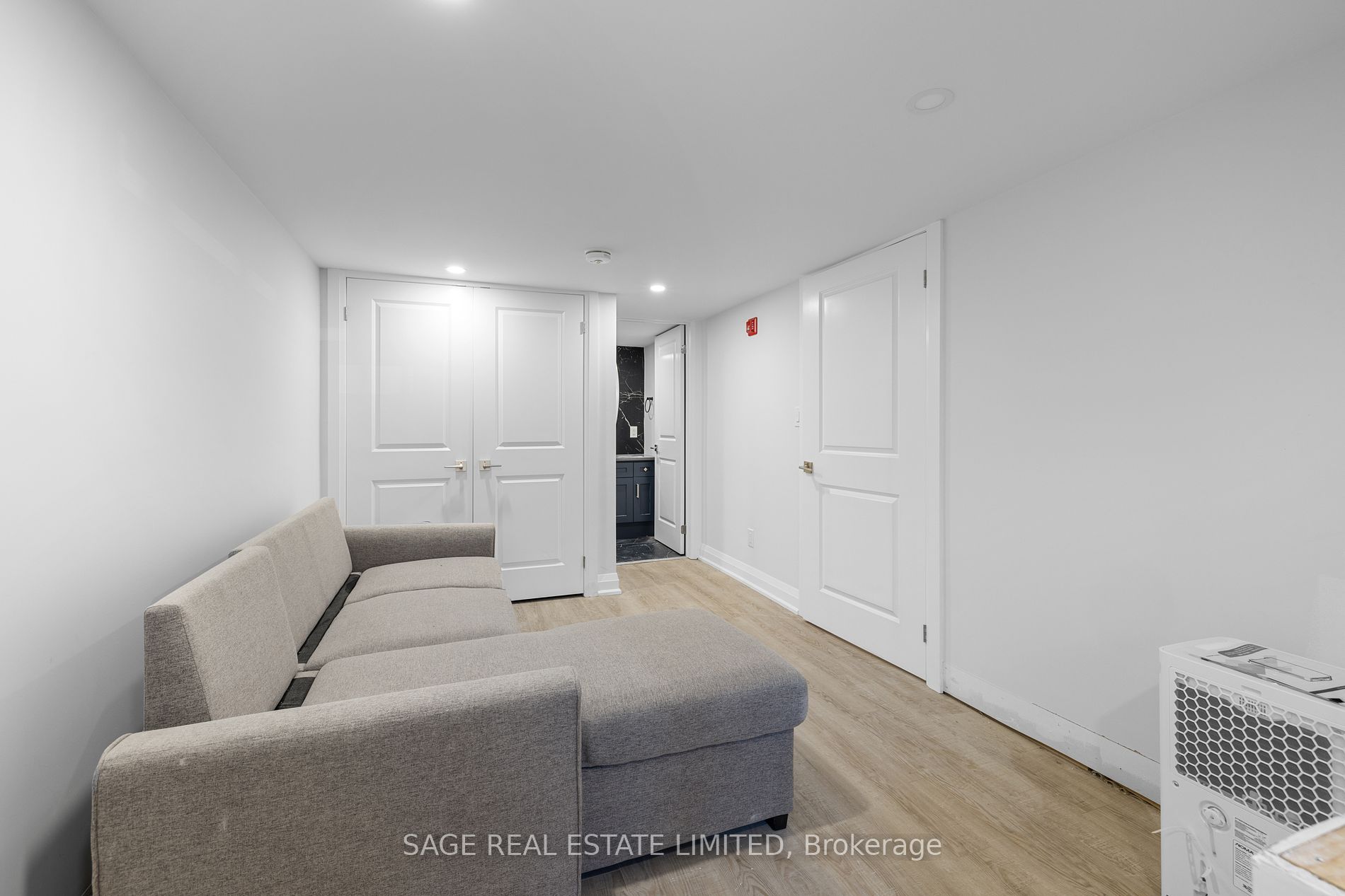 225 Carlton Street, #2