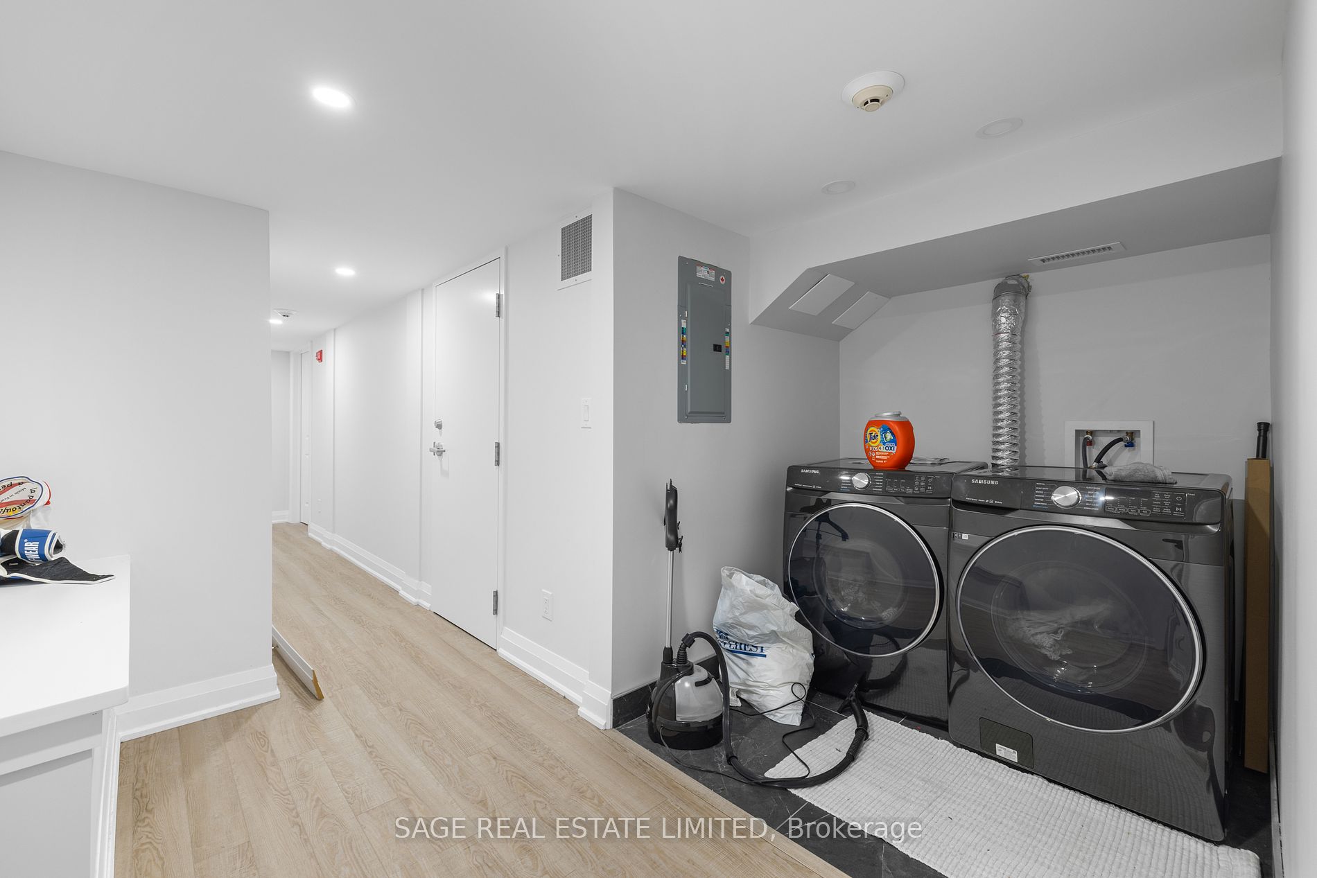 225 Carlton Street, #2