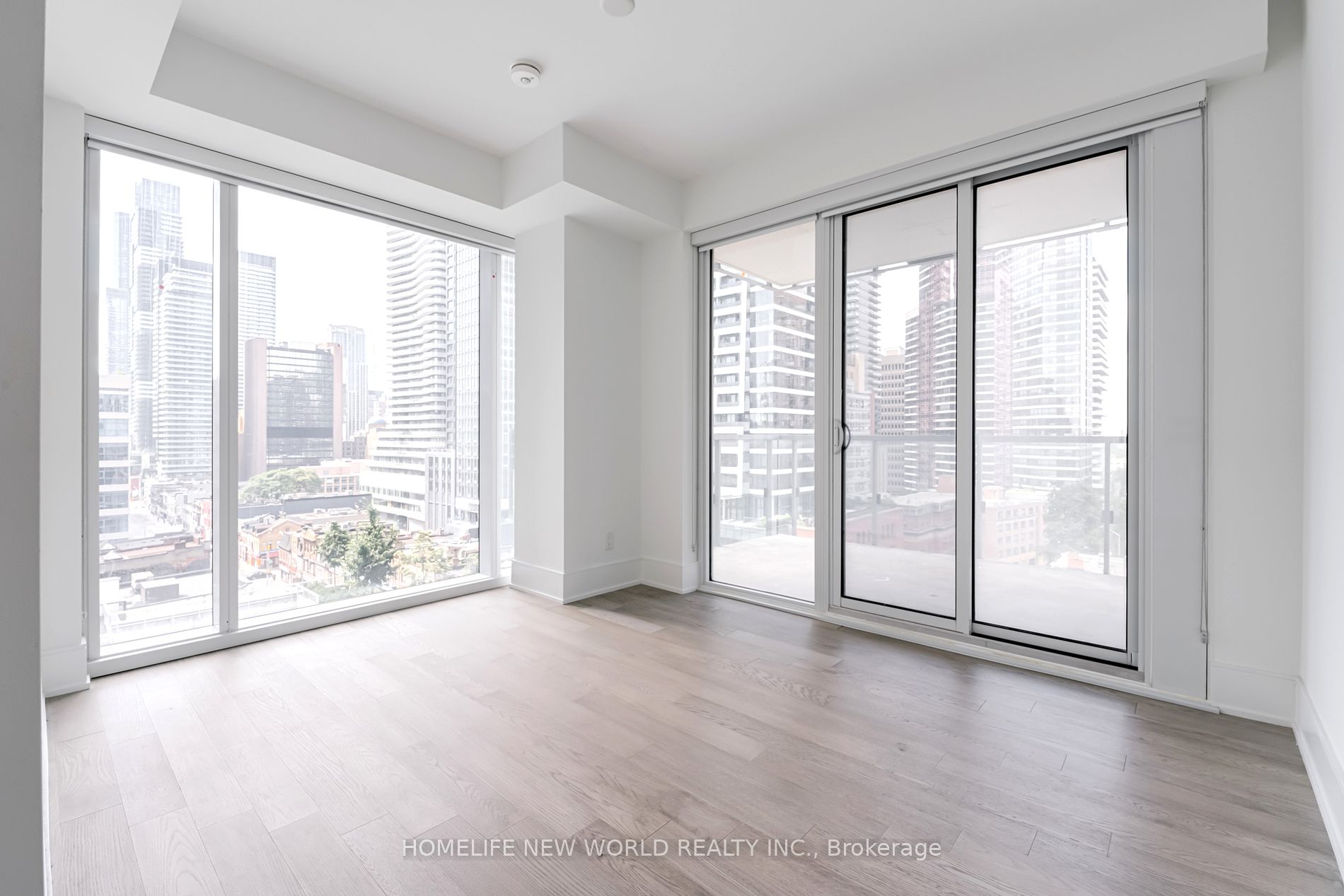 1 Gloucester Street #915