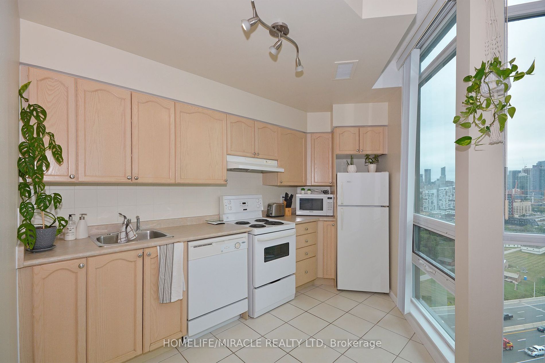 231 Fort York Blvd, #2310