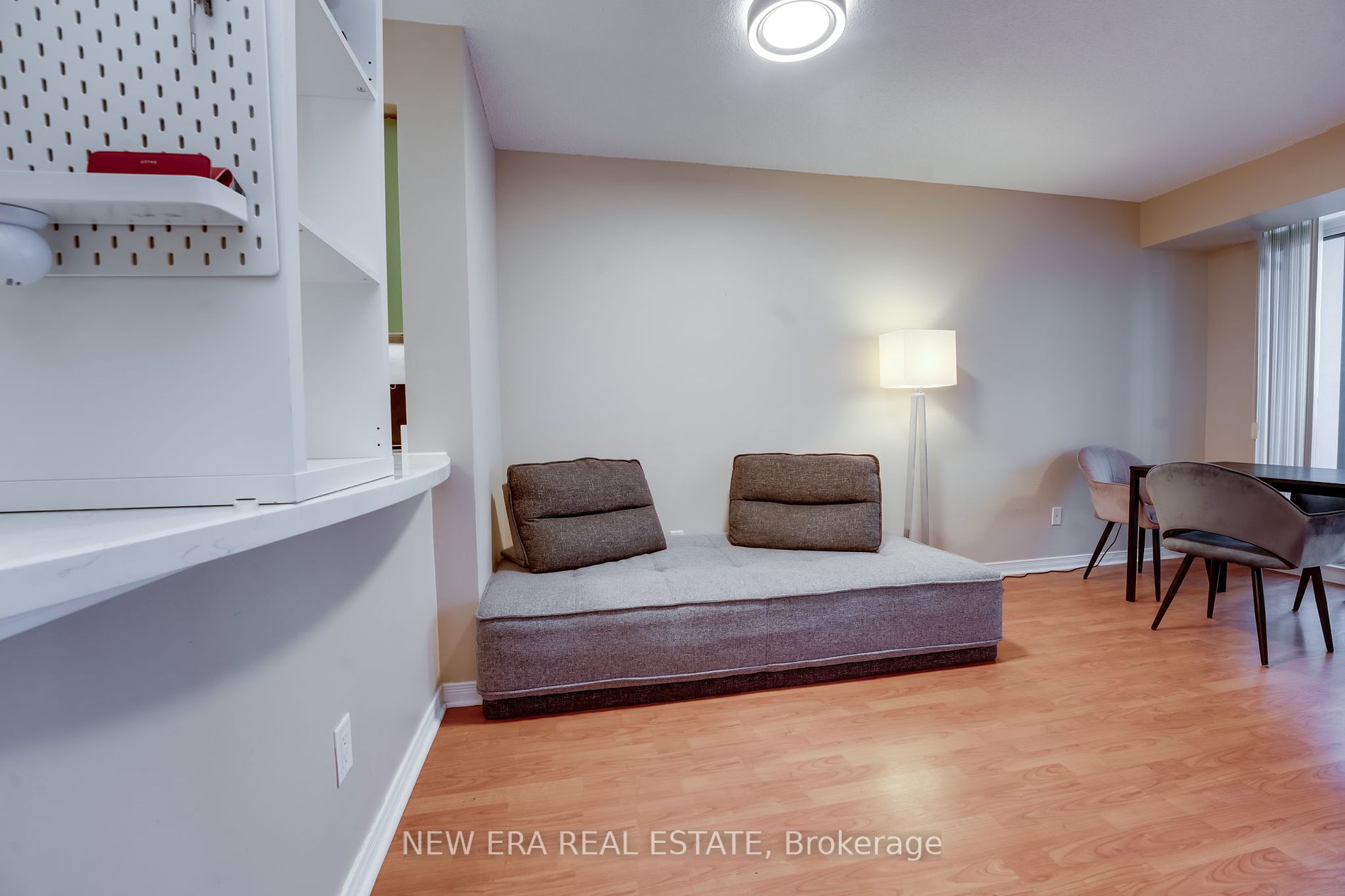 155 Beecroft Rd, #1112
