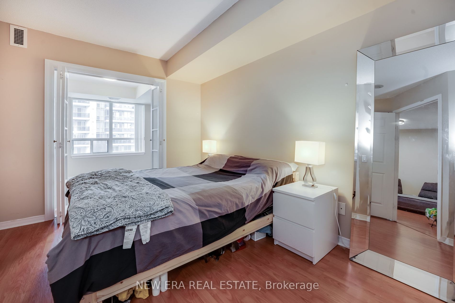 155 Beecroft Rd, #1112