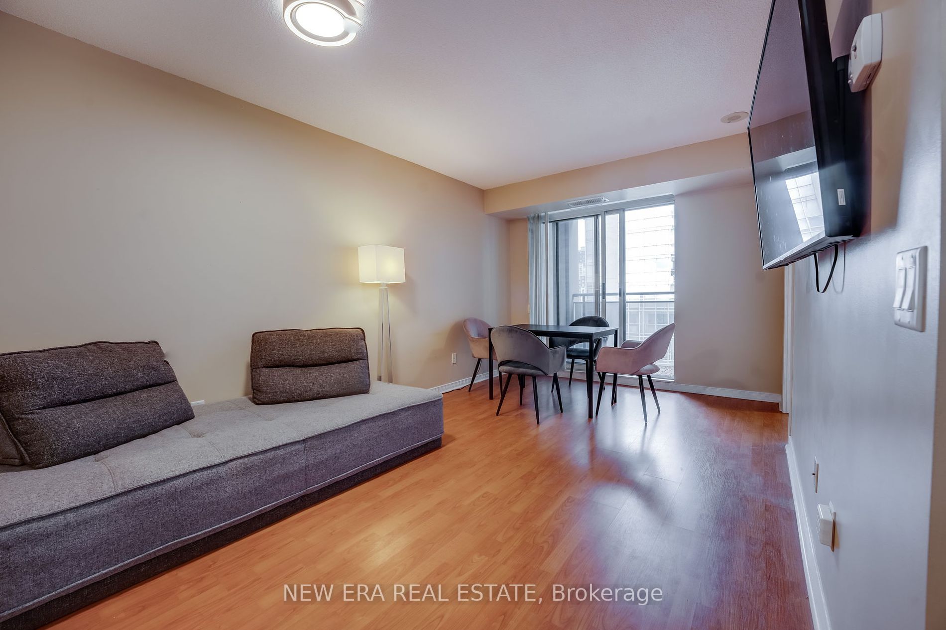 155 Beecroft Rd, #1112