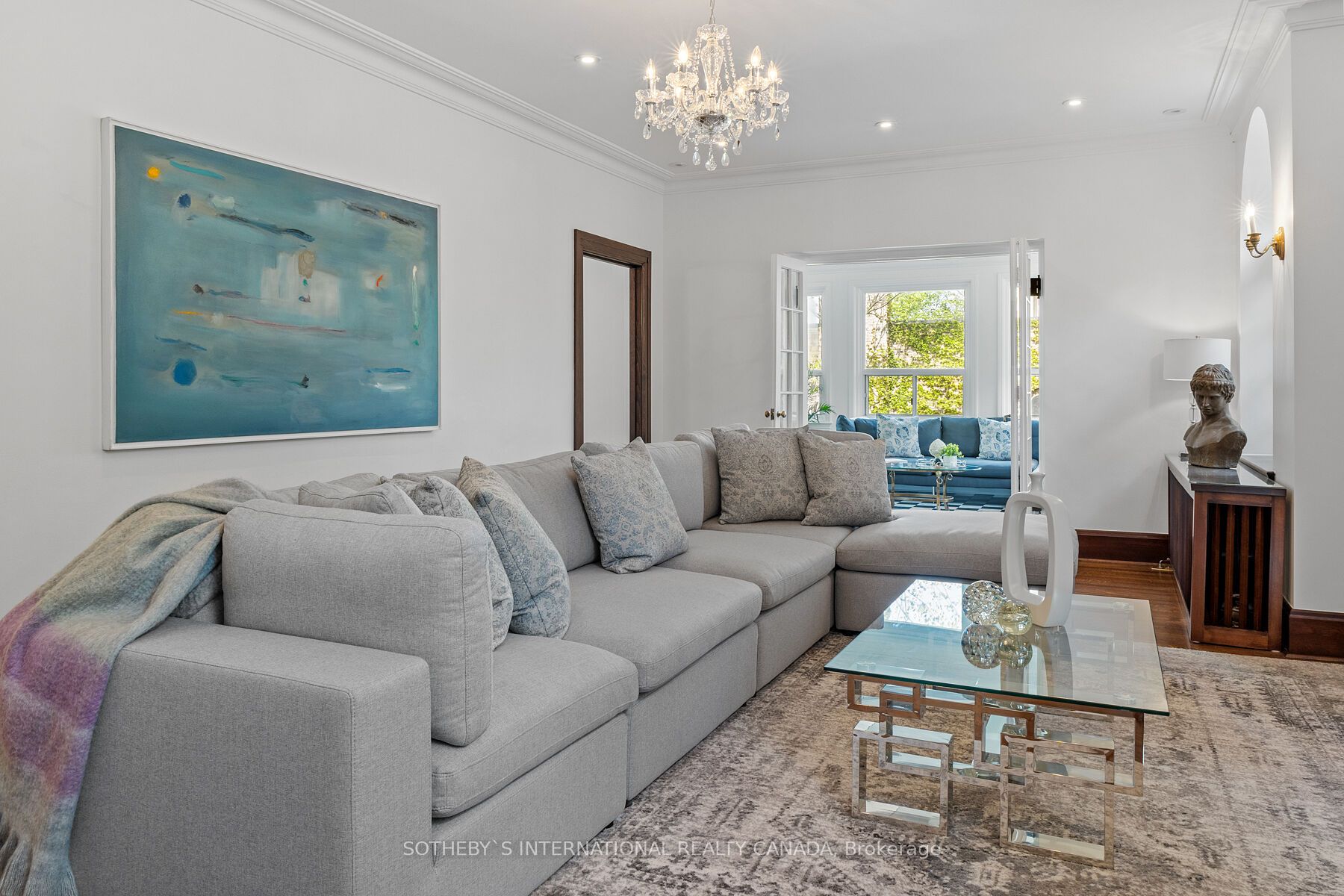 379 Walmer Rd