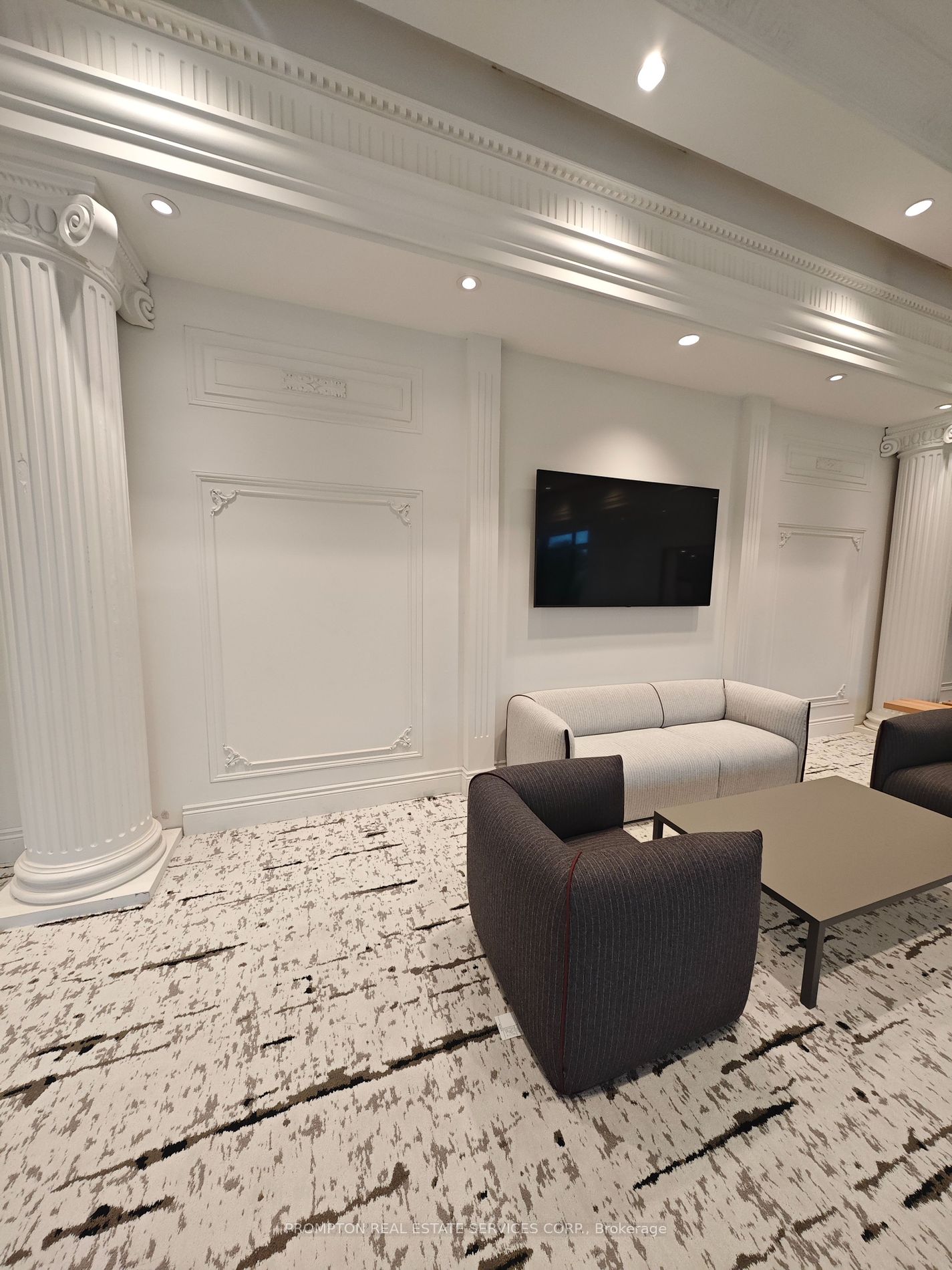 27 Mcmahon Dr, #1115