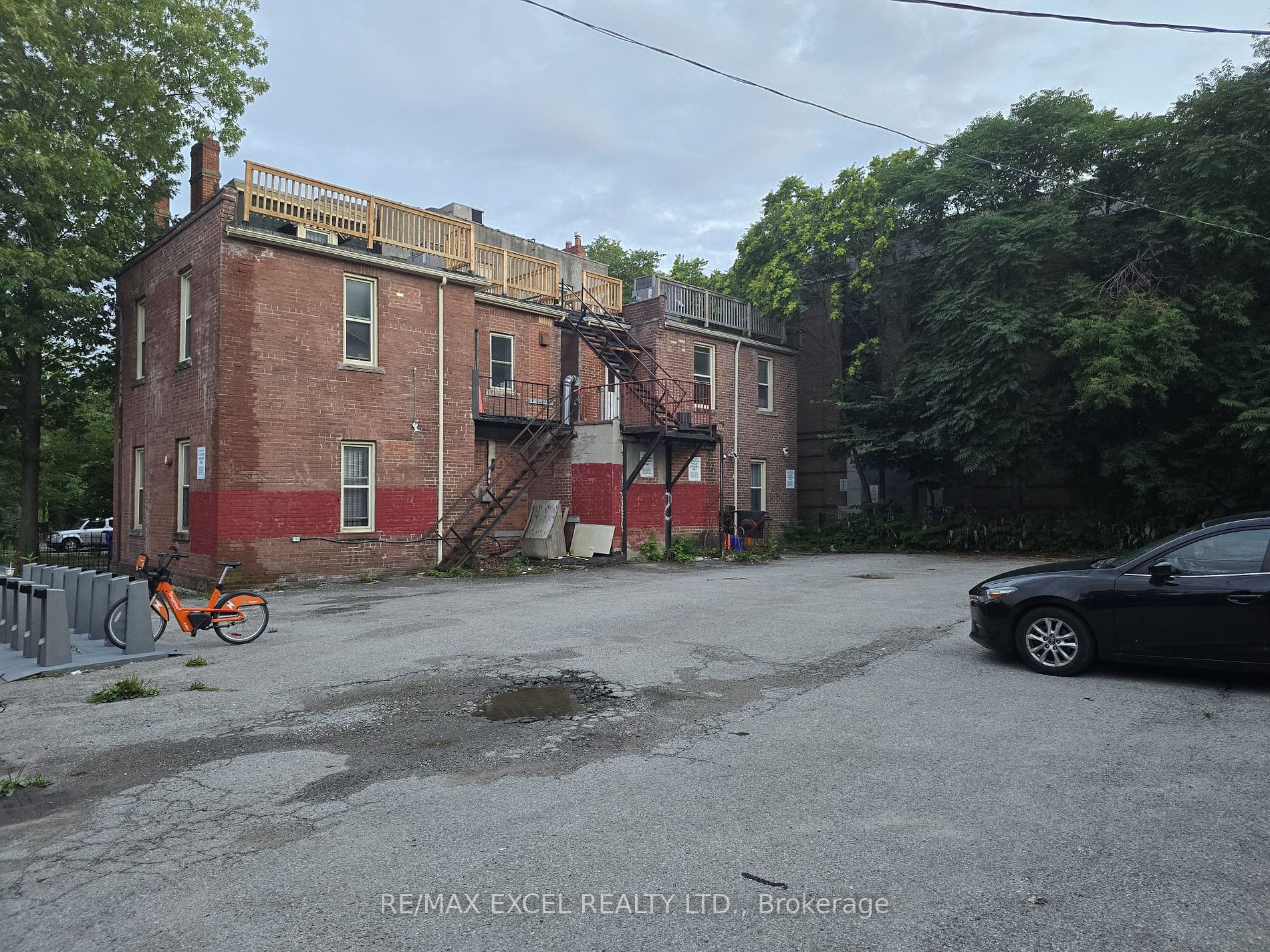 28 Cecil St