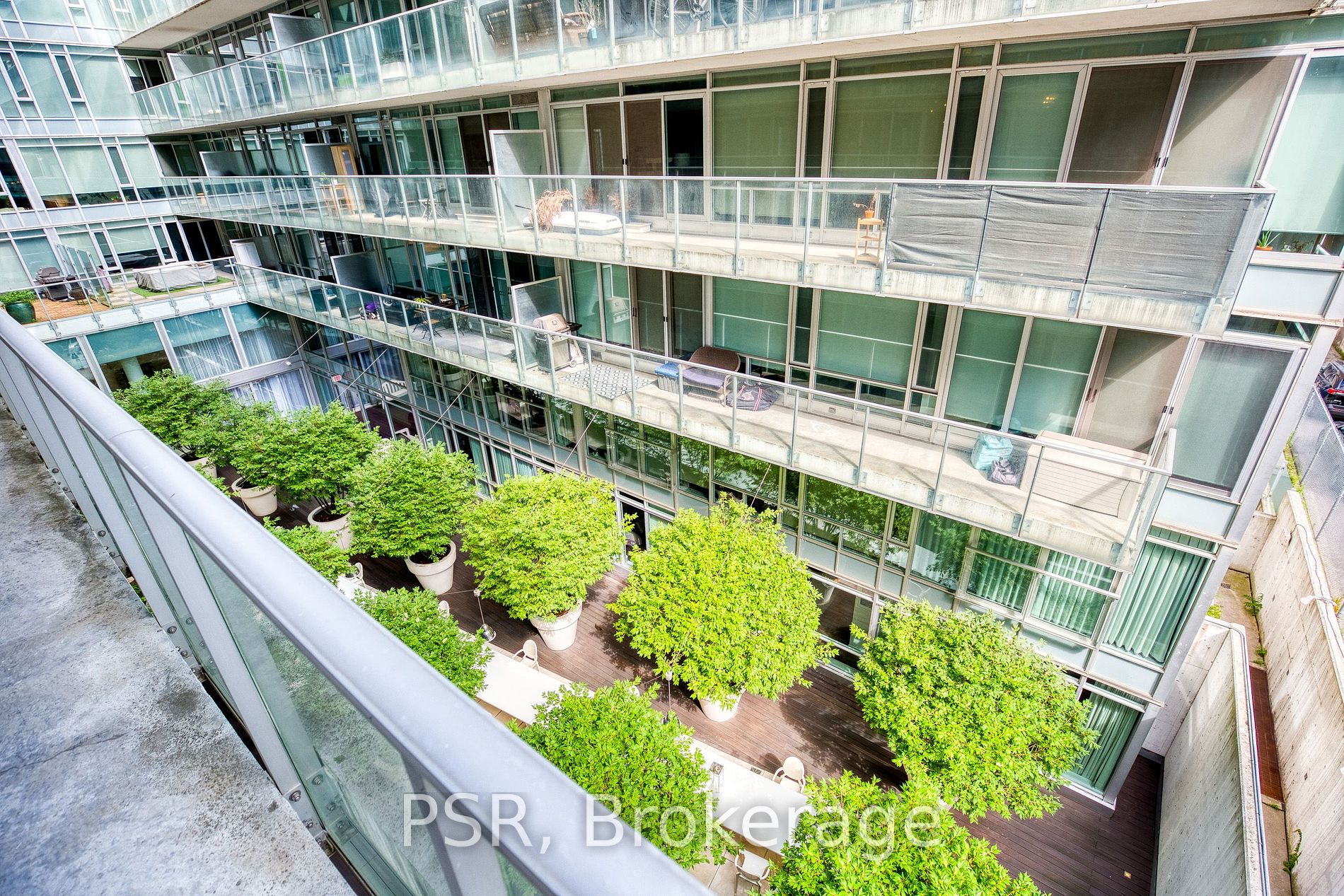 75 Portland Street, #423