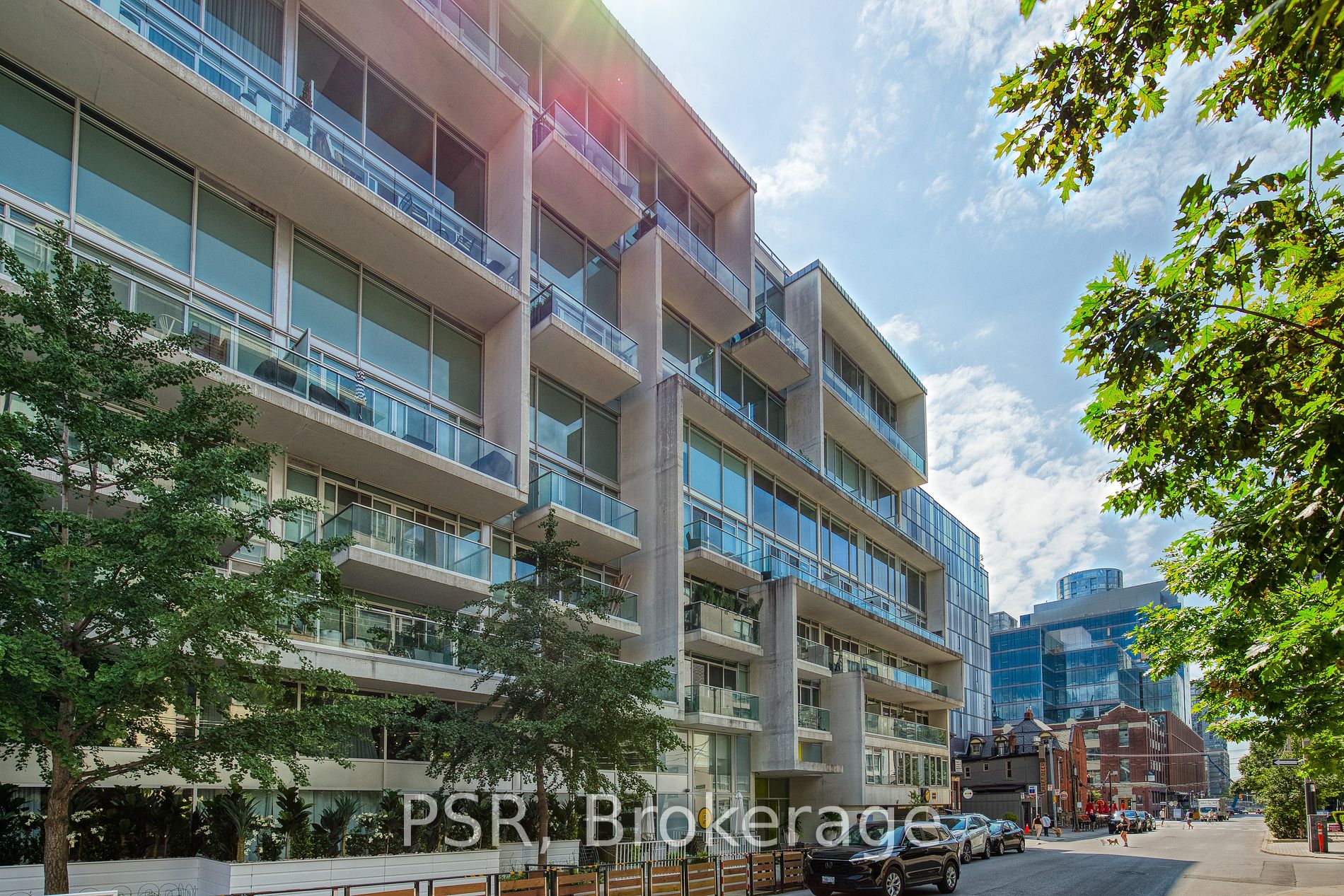 75 Portland Street, #423