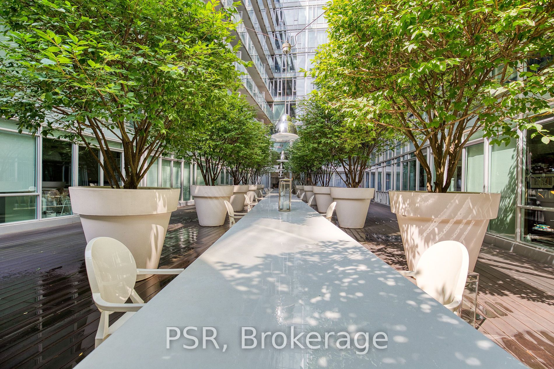 75 Portland Street, #423
