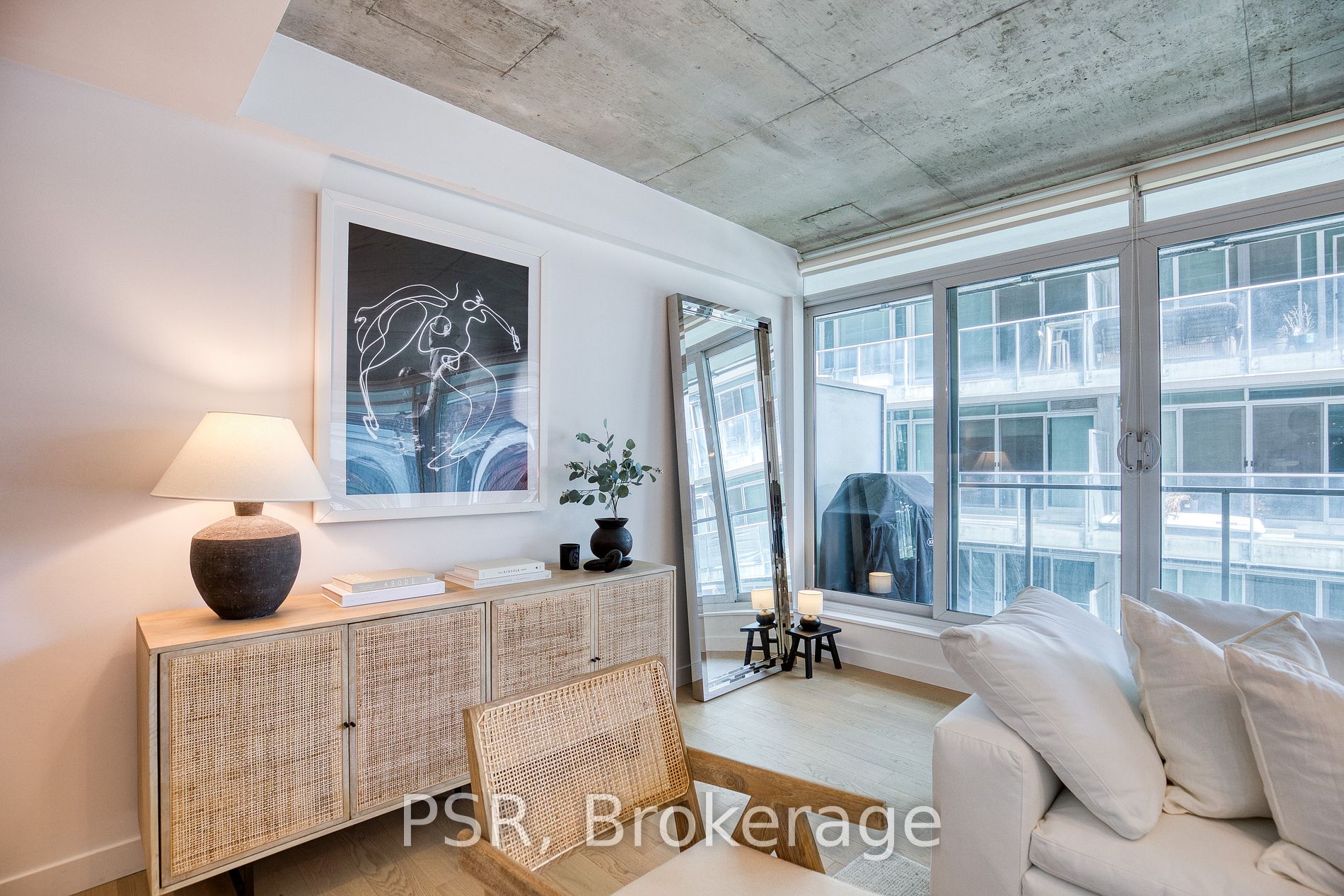75 Portland Street, #423