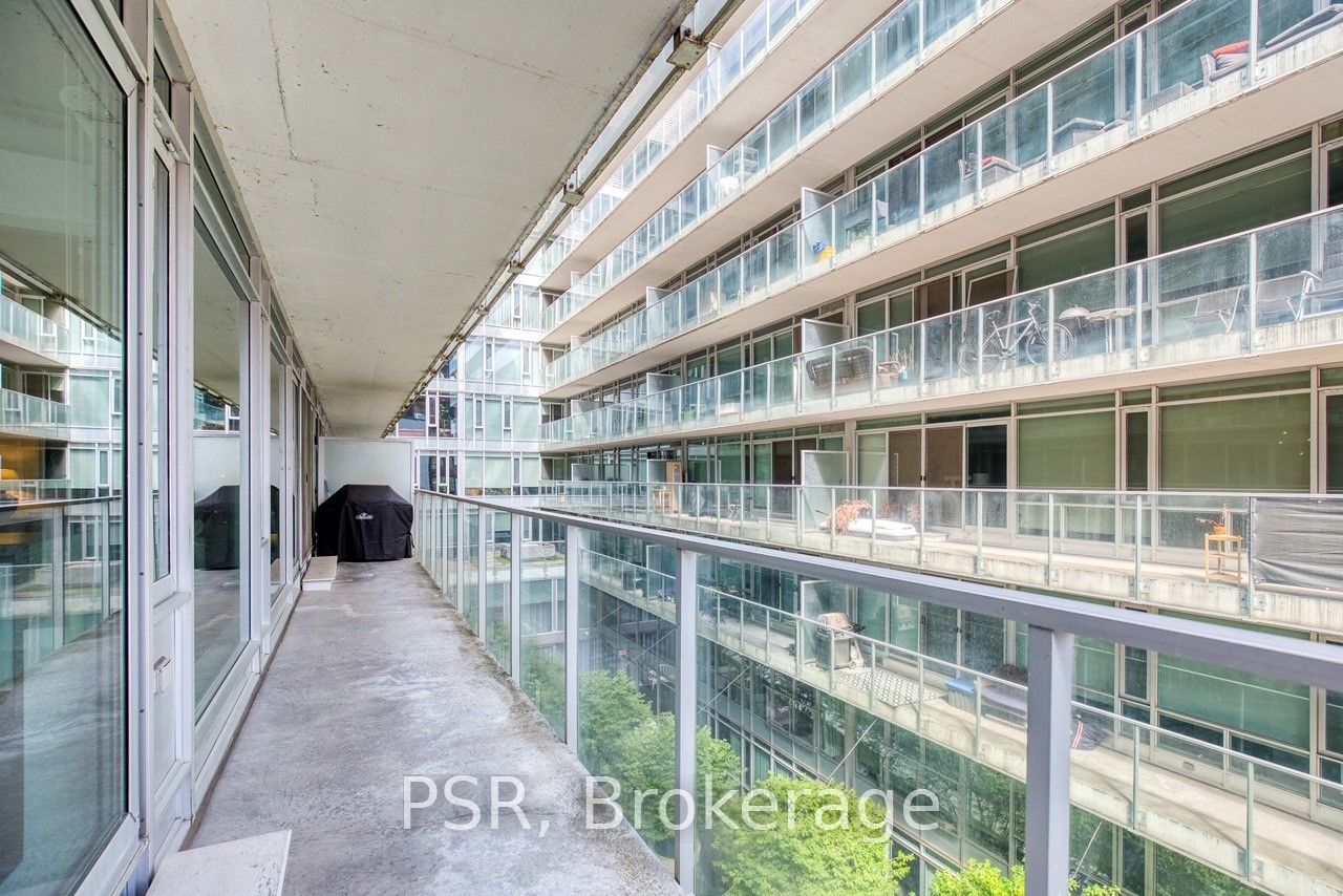 75 Portland Street, #423