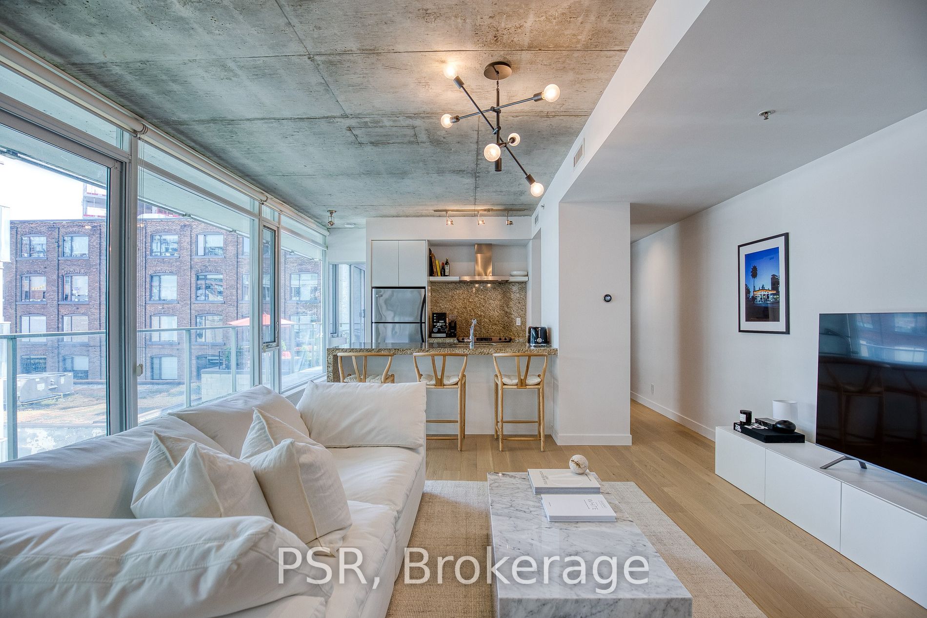 75 Portland Street, #423