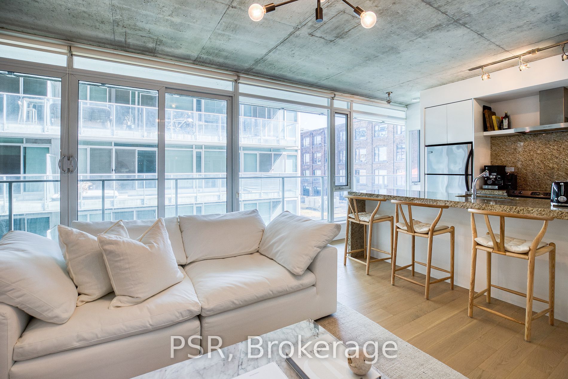 75 Portland Street, #423