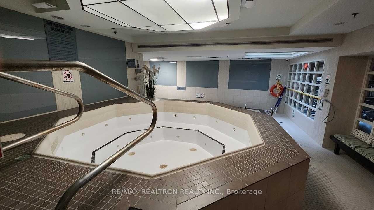 7 Broadway Avenue #211