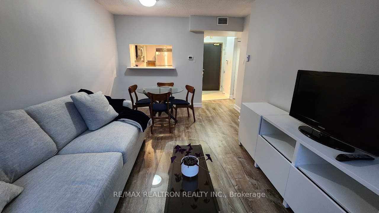 7 Broadway Avenue #211