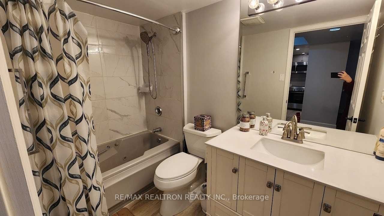 7 Broadway Avenue #211