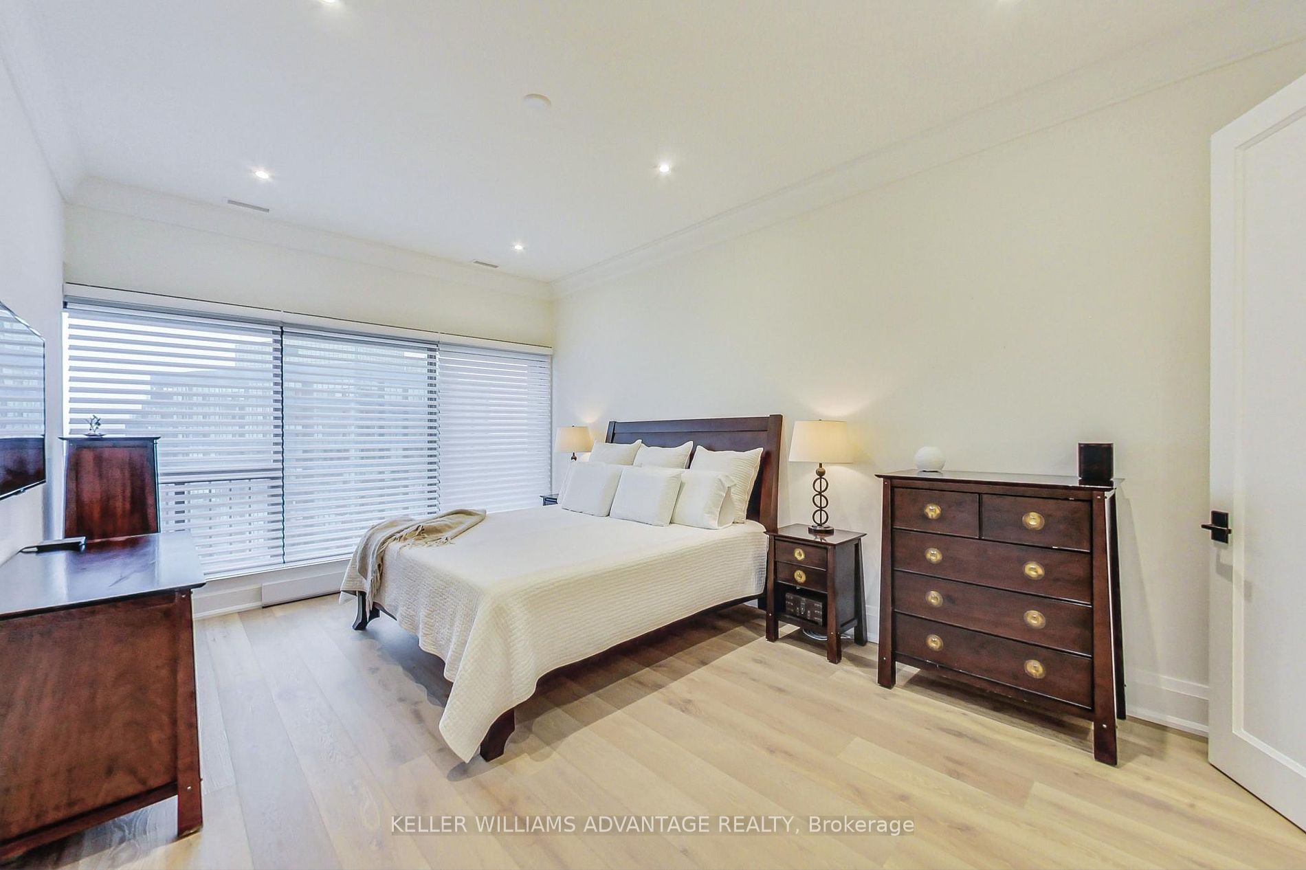 55 Harbour Square #3612