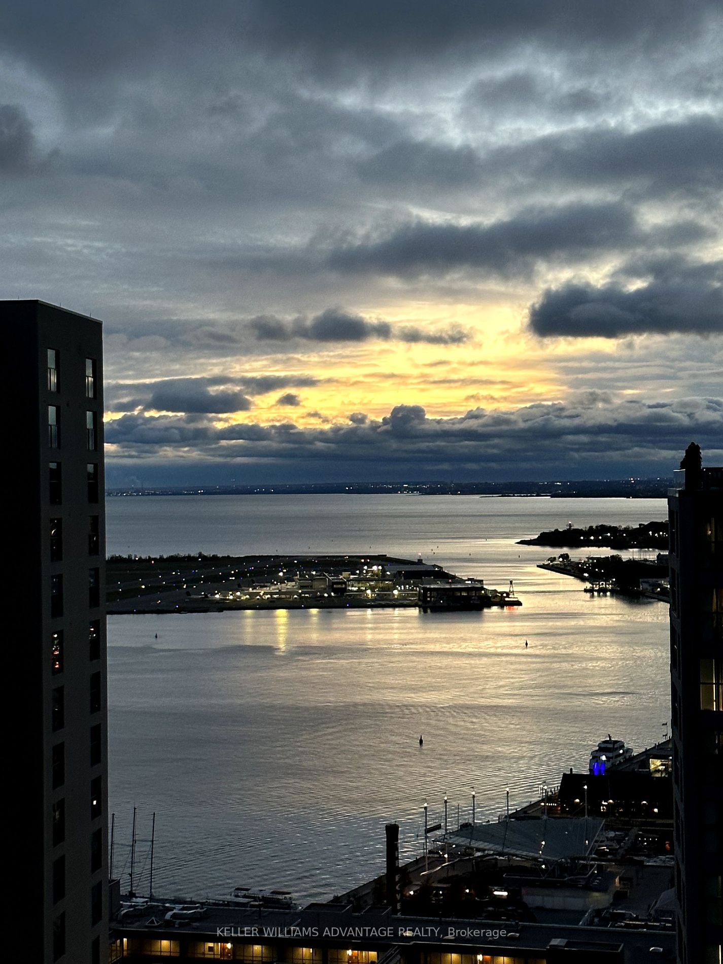 55 Harbour Square #3612