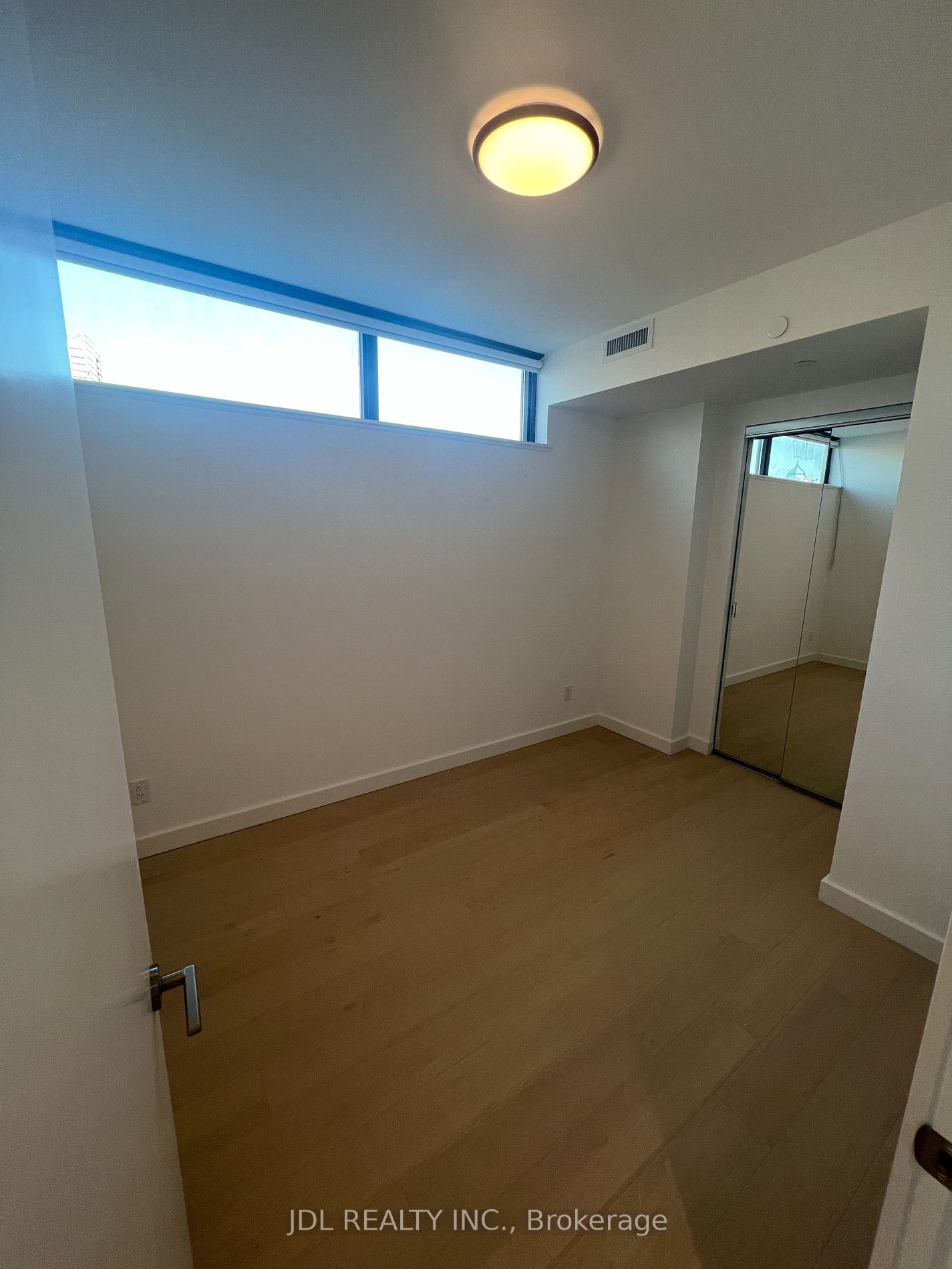 81 Wellesley St E, #1307