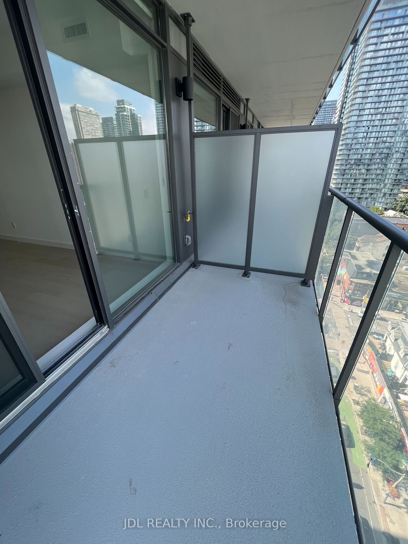 81 Wellesley St E, #1307