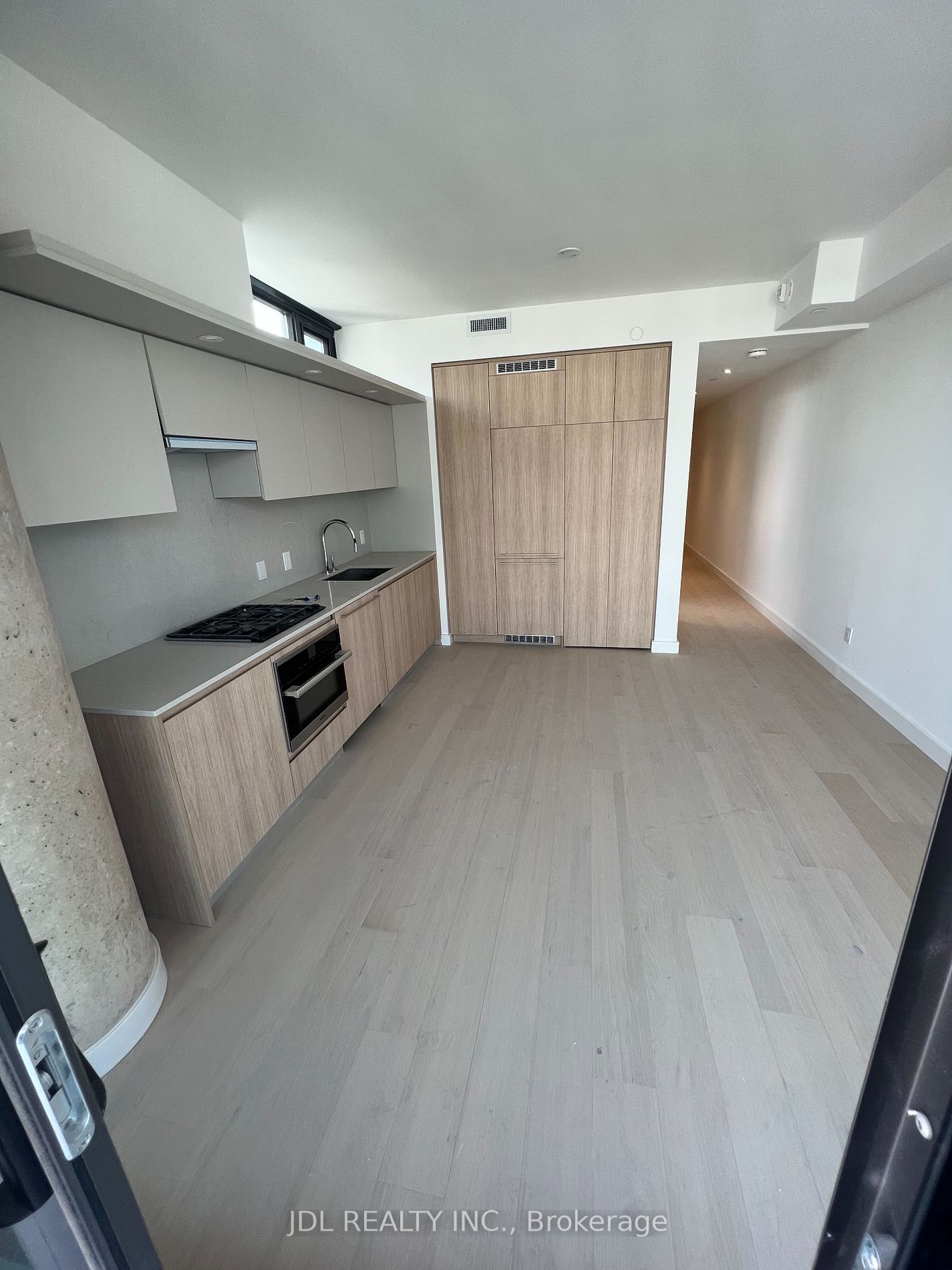 81 Wellesley St E, #1307