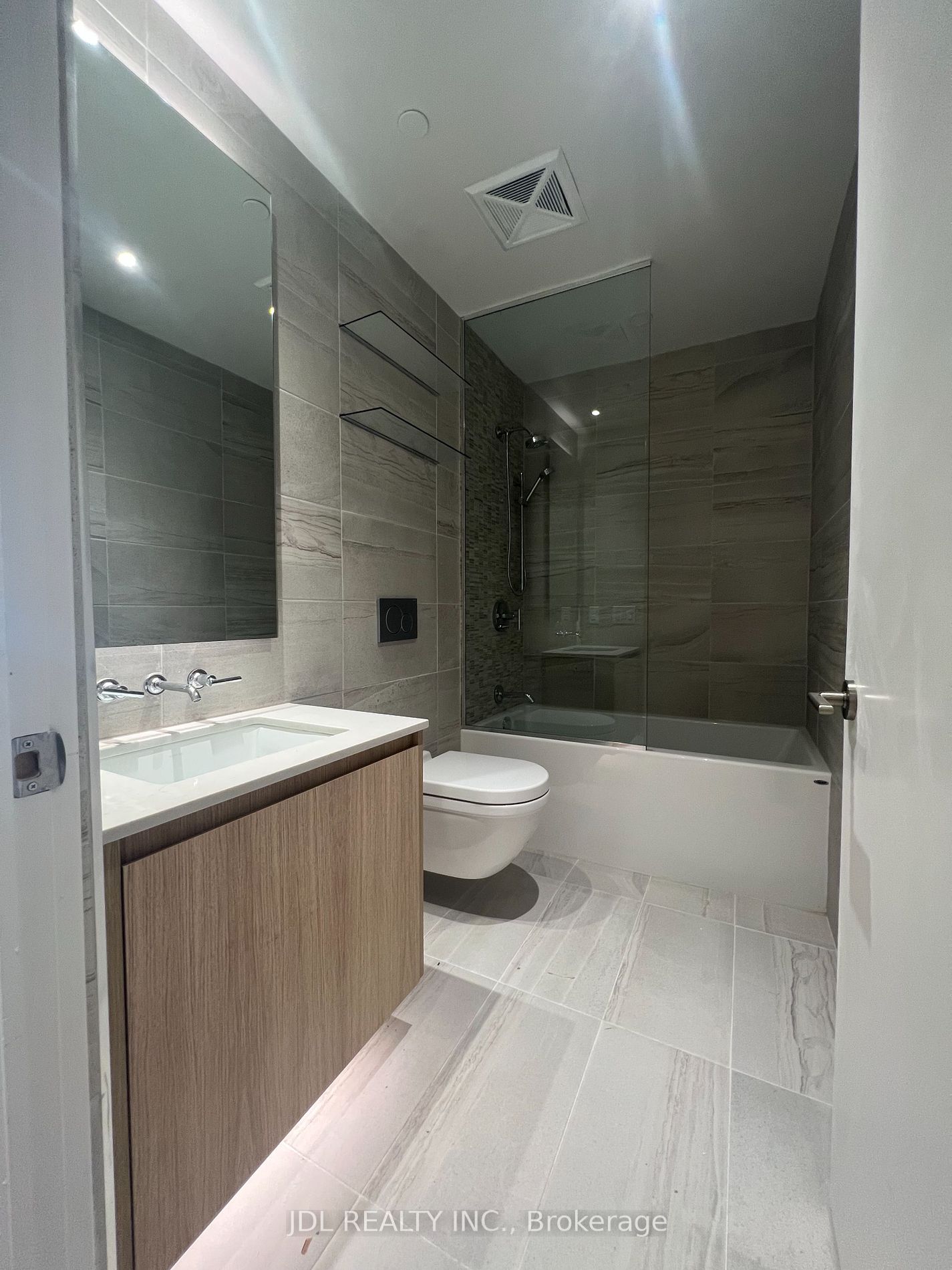 81 Wellesley St E, #1307