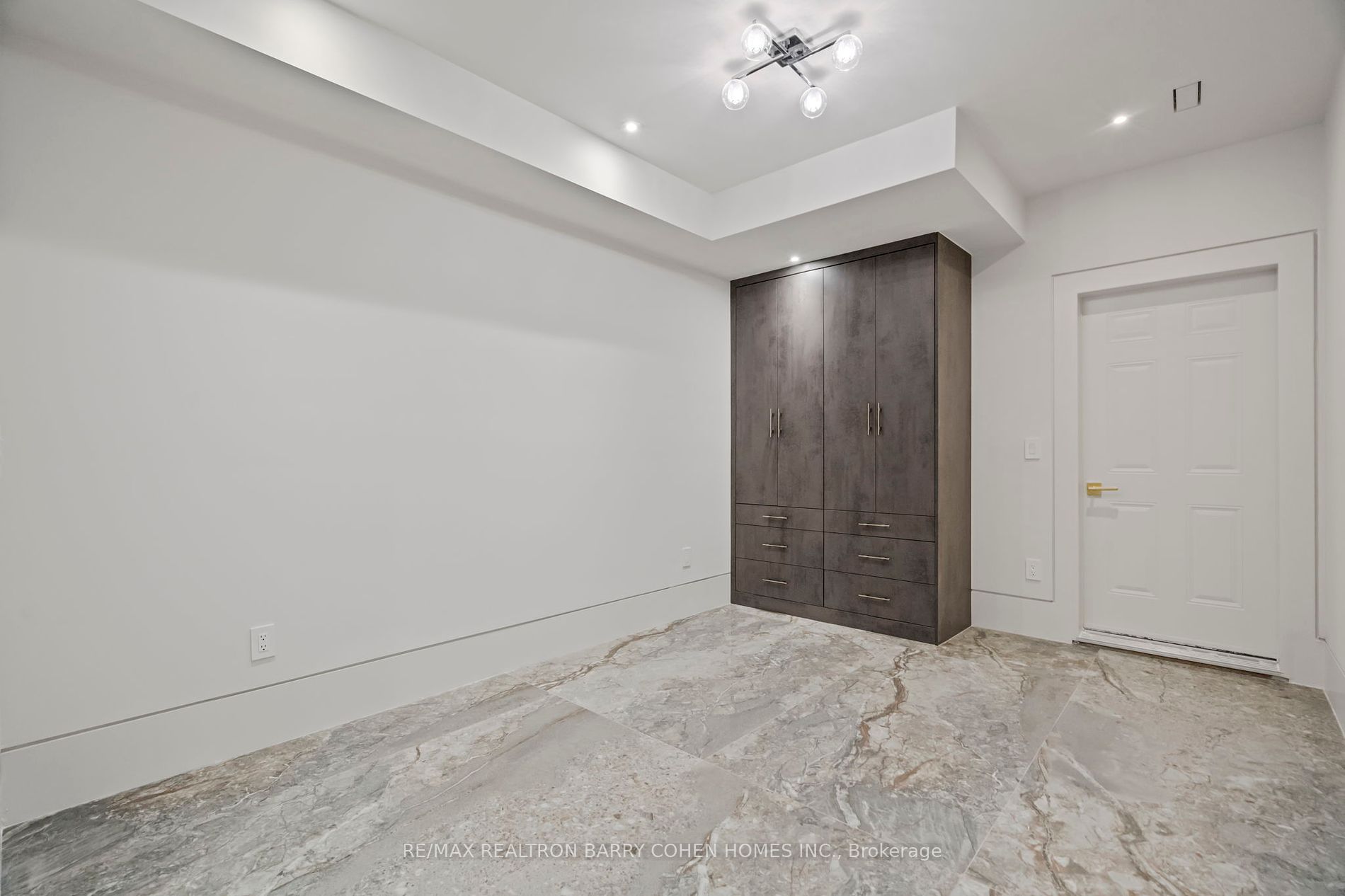 49 Abitibi Ave